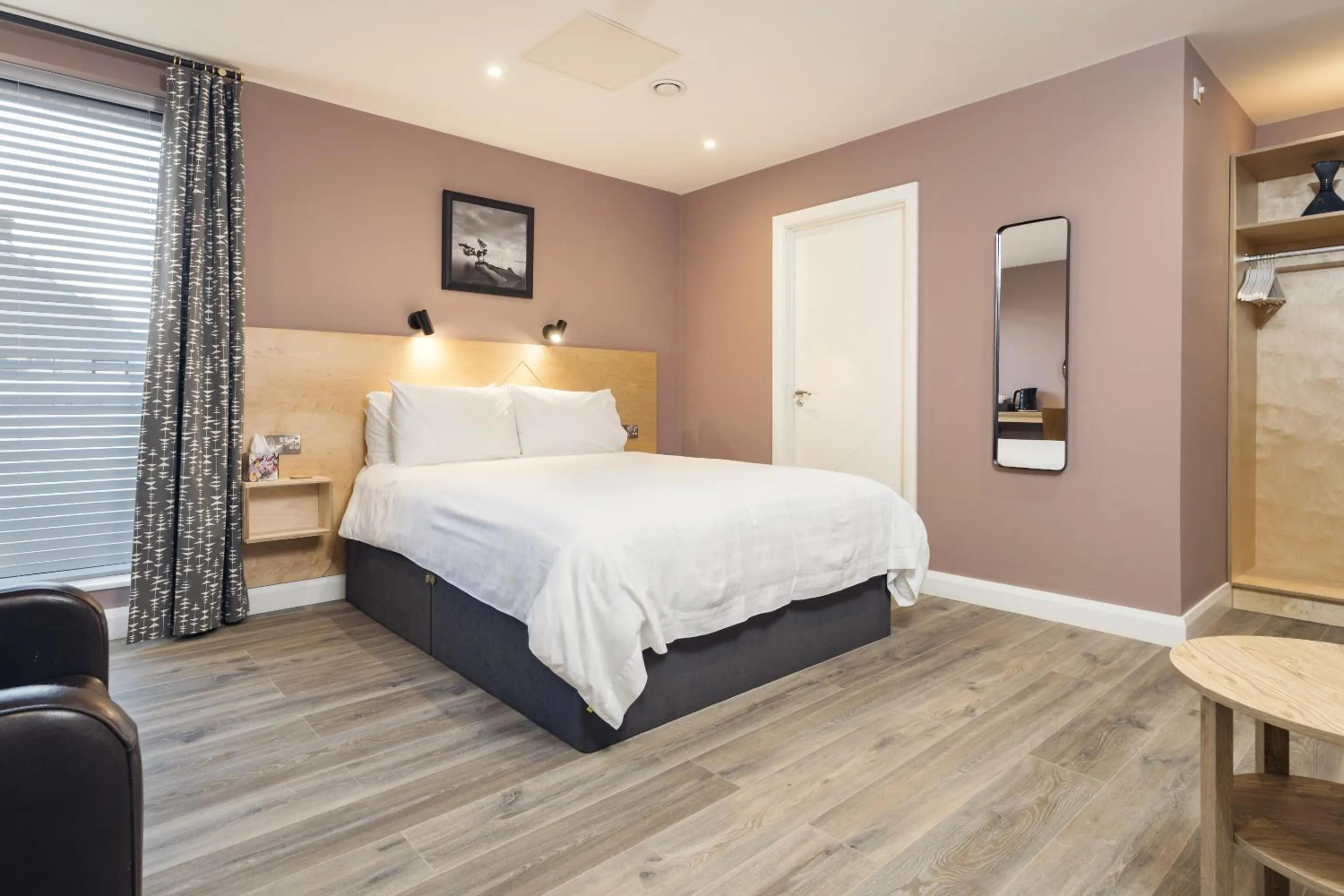 Bedroom, Bed in Port 56