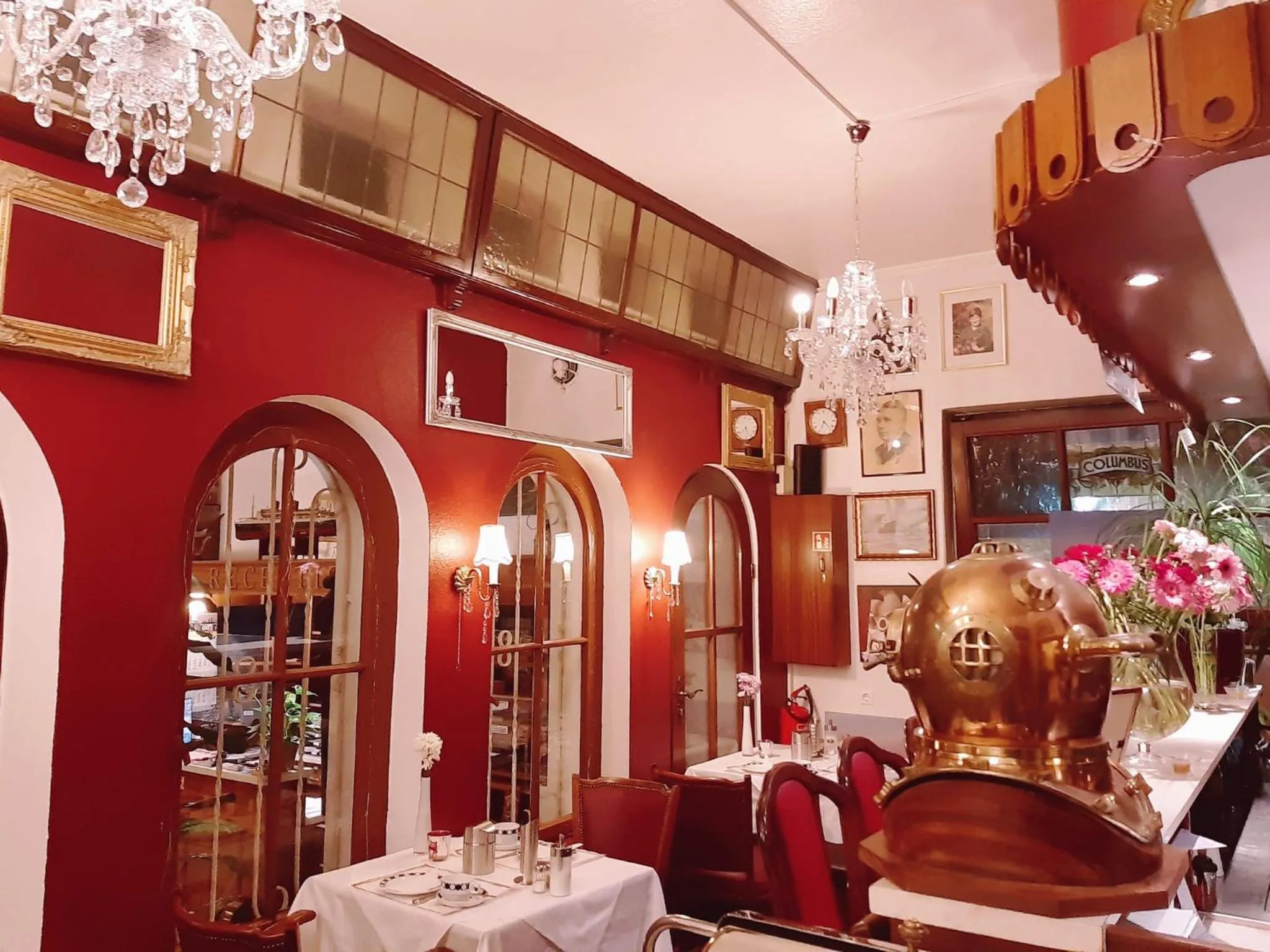 Breakfast in Hotel Columbus und Glamping