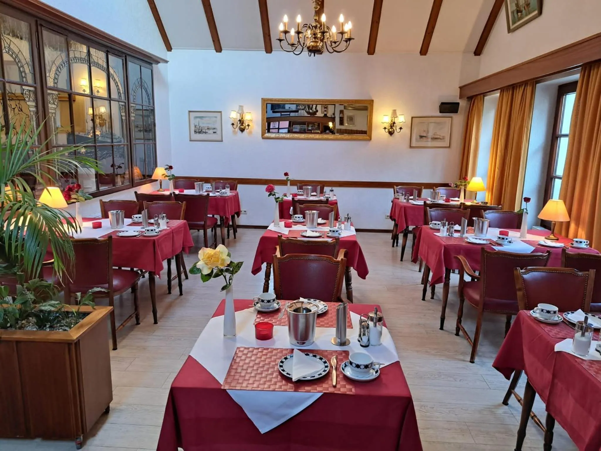 Breakfast in Hotel Columbus und Glamping