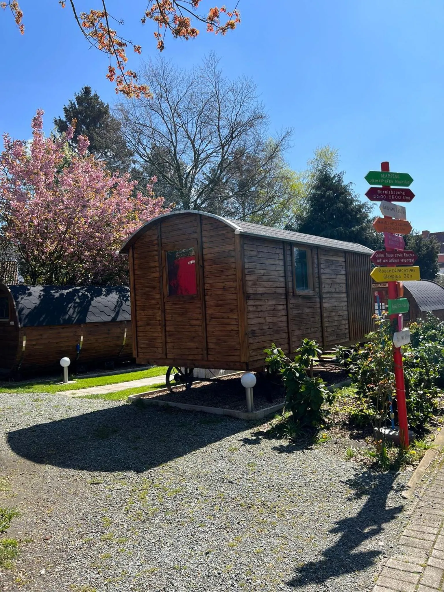 Garden in Hotel Columbus und Glamping