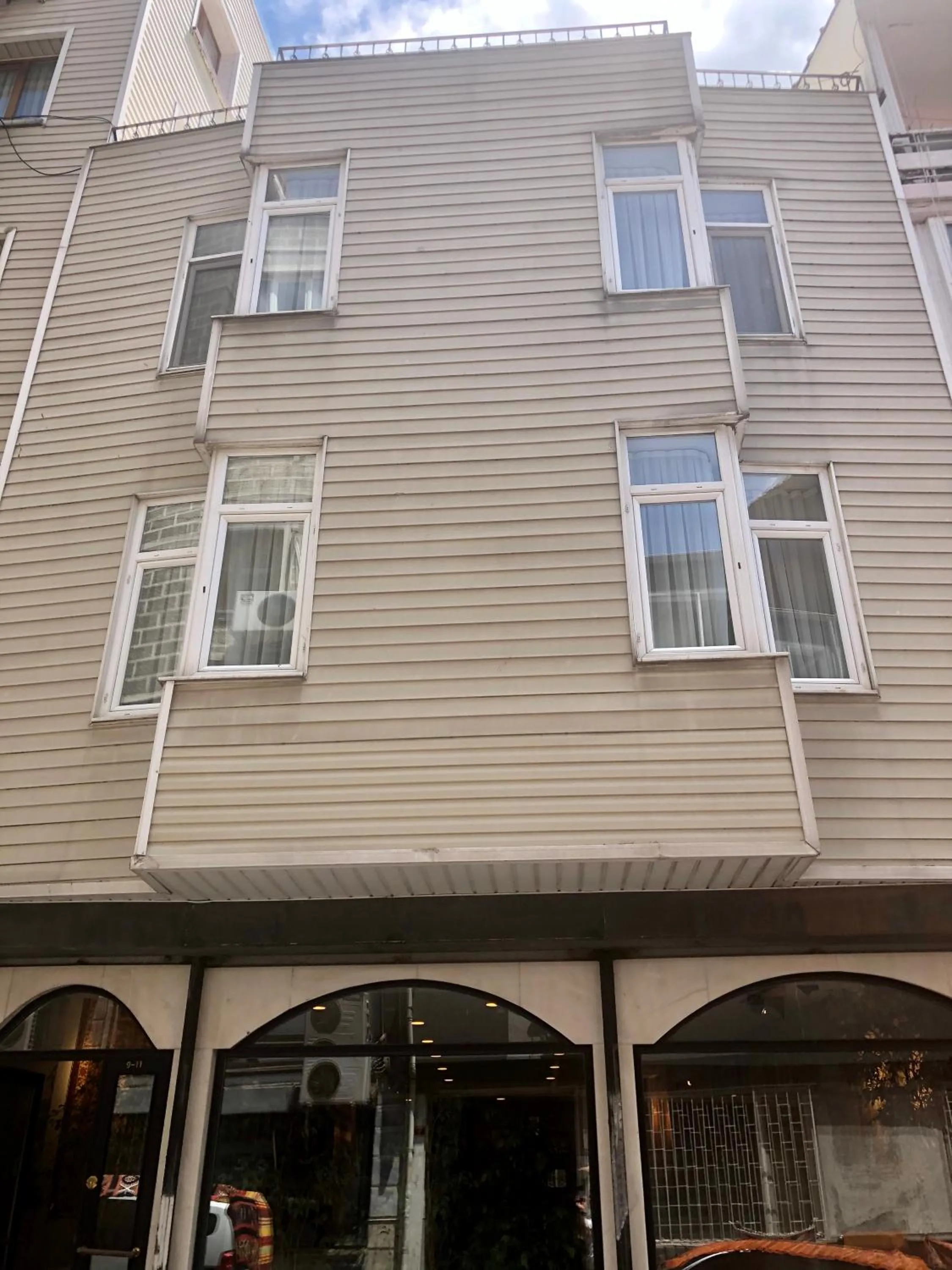 Property building in Fehmi Bey Suites