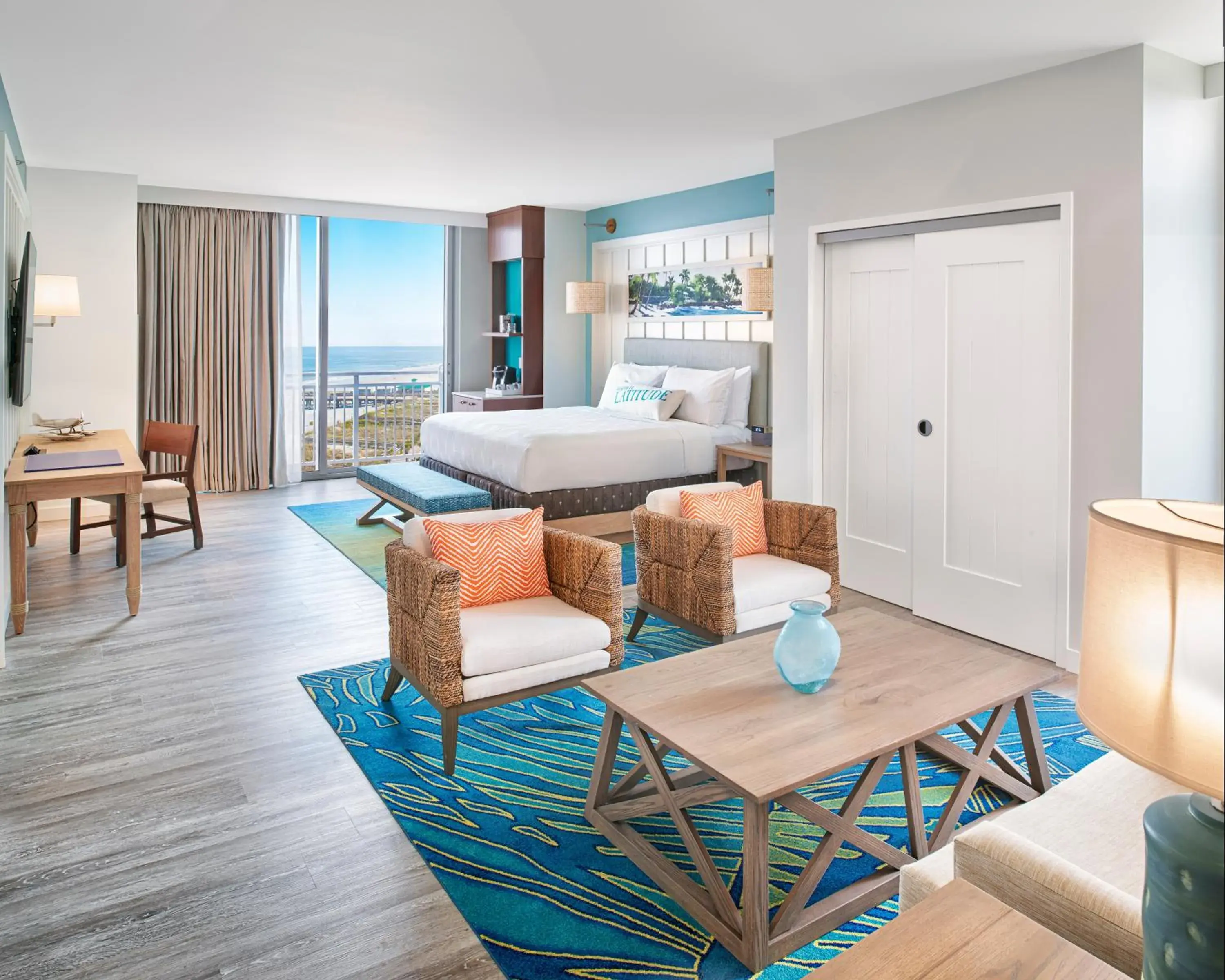 Premium Room 1 king bed corner with sofa Partial Ocean View in Margaritaville Jacksonville Beach Premium Room 1 king bed corner with sofa Partial Ocean View in Margaritaville Jacksonville Beach