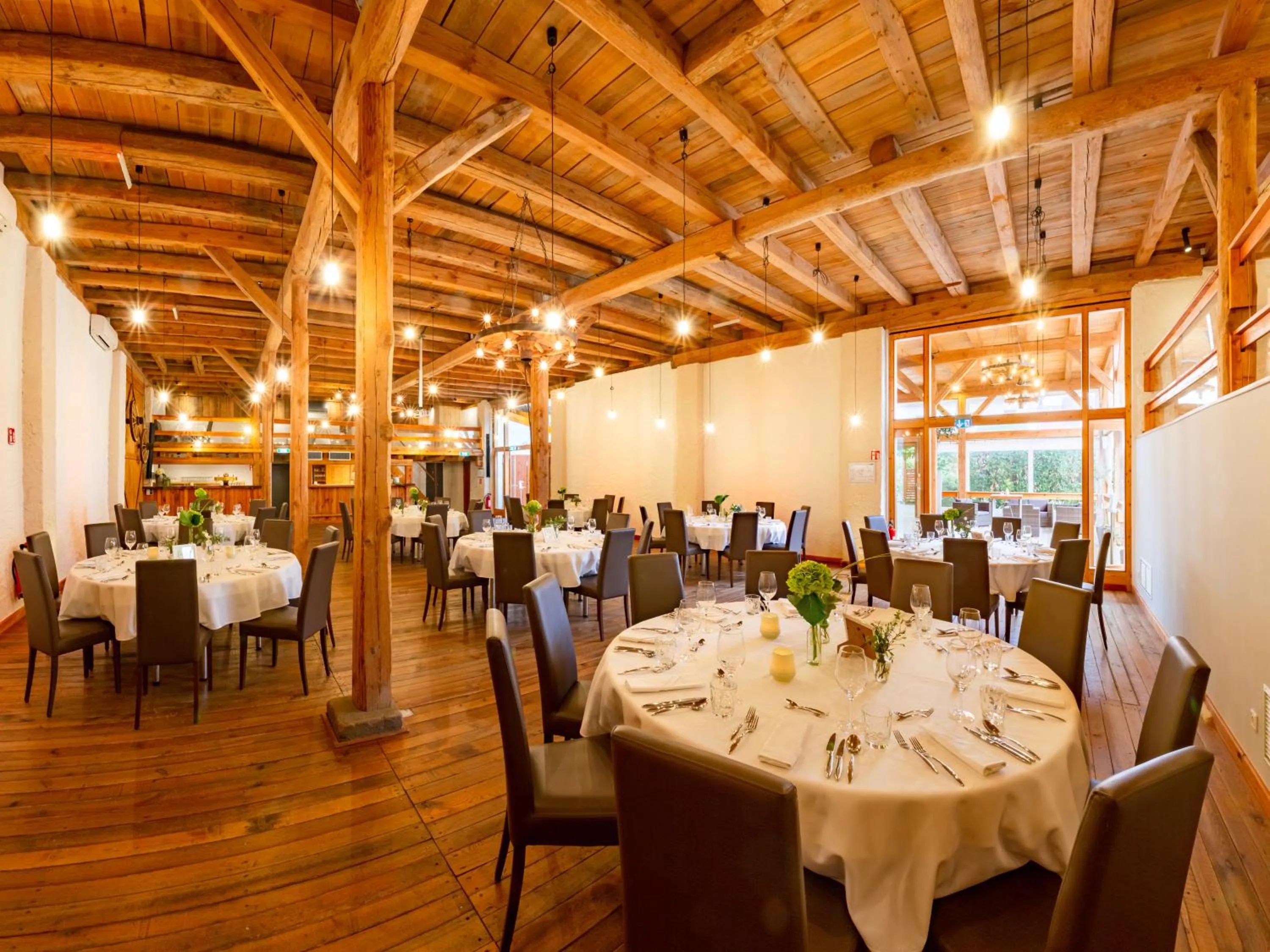 Banquet/Function facilities in ACANTUS Hotel