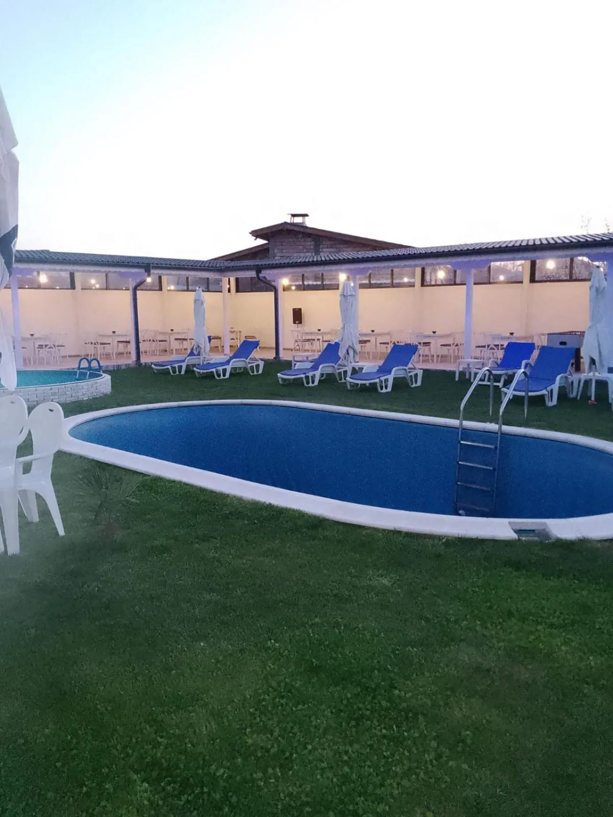 sunbed in Weißer Schwan Белият лебед