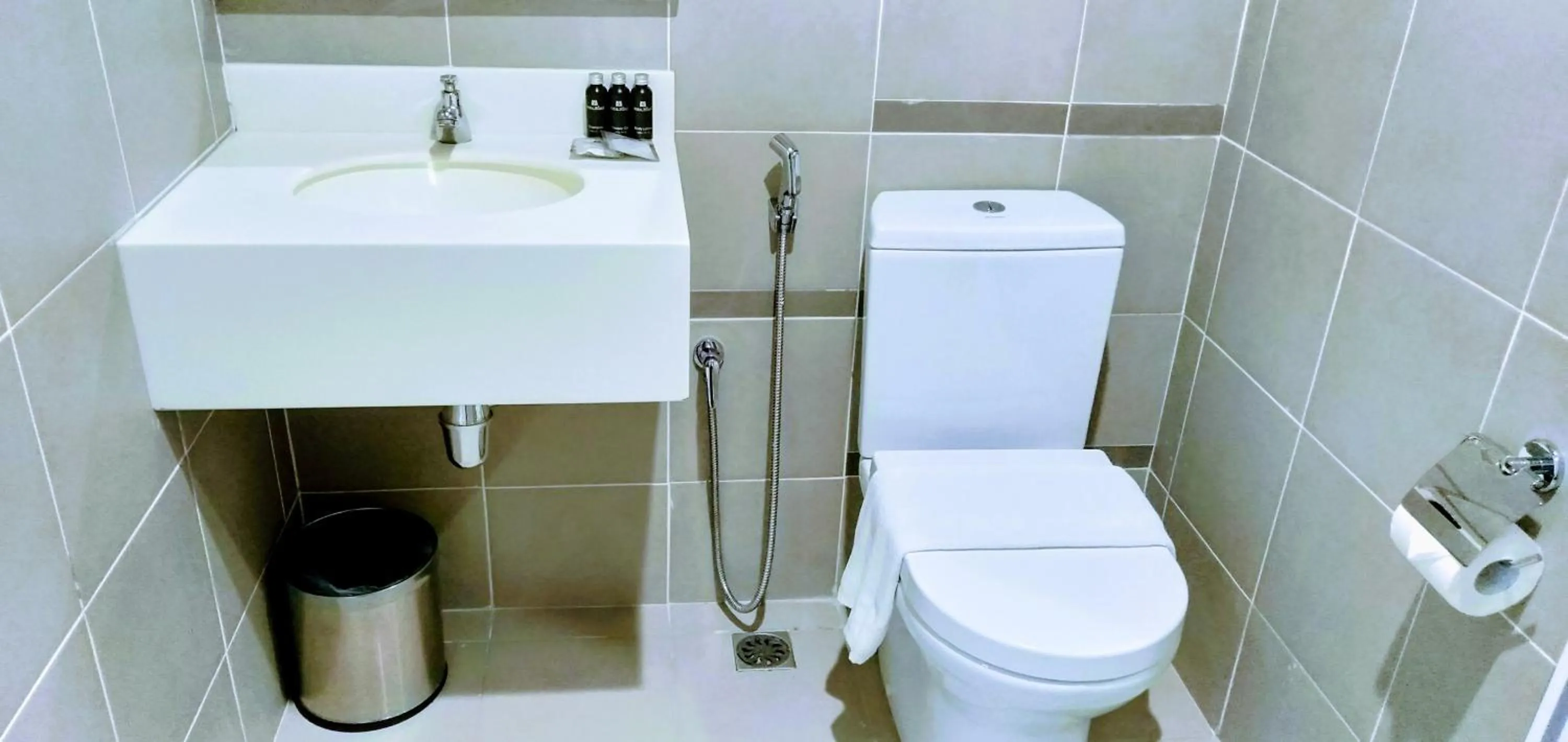 UTM Hotel & Residence