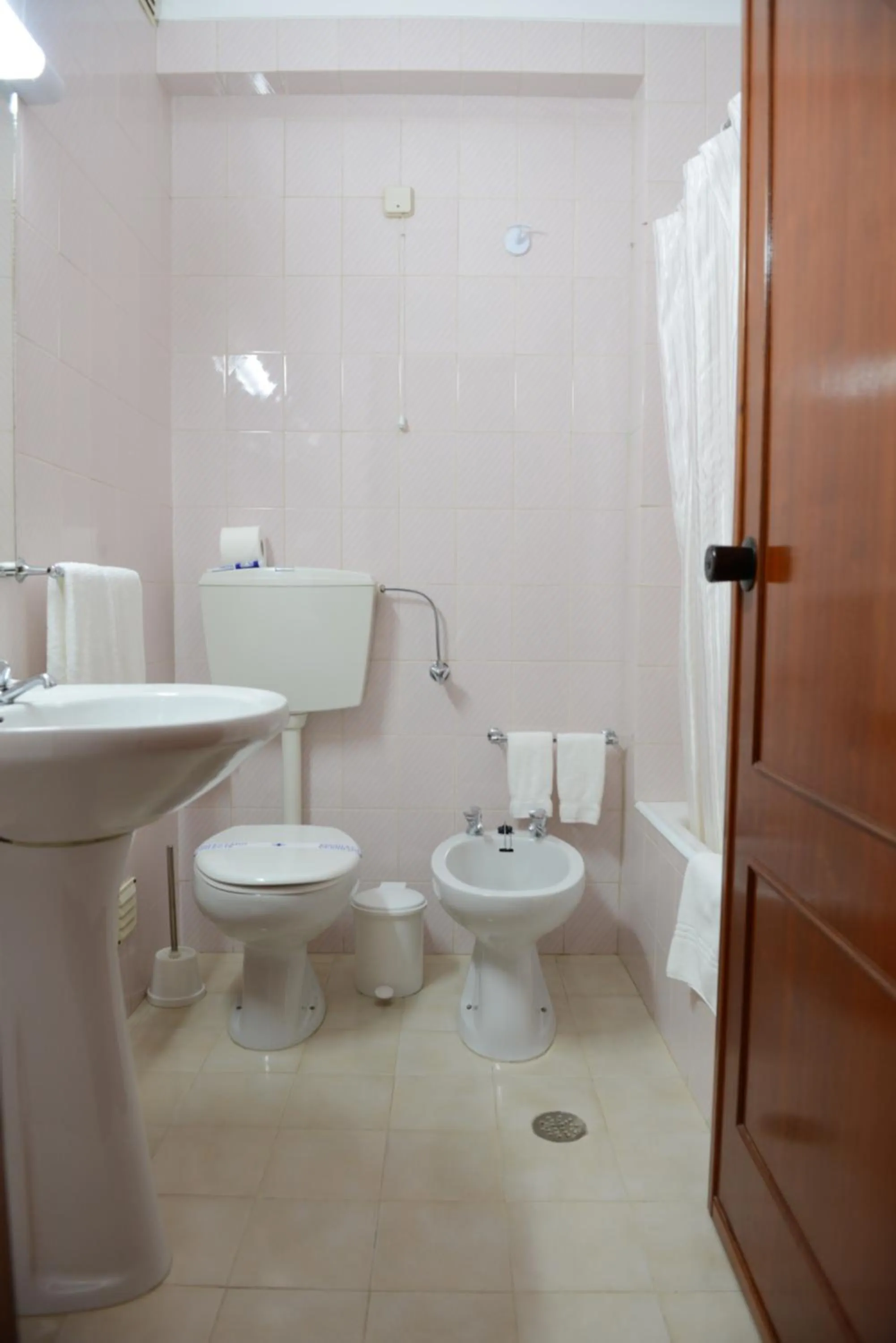 Bathroom in Estalagem Sequeira