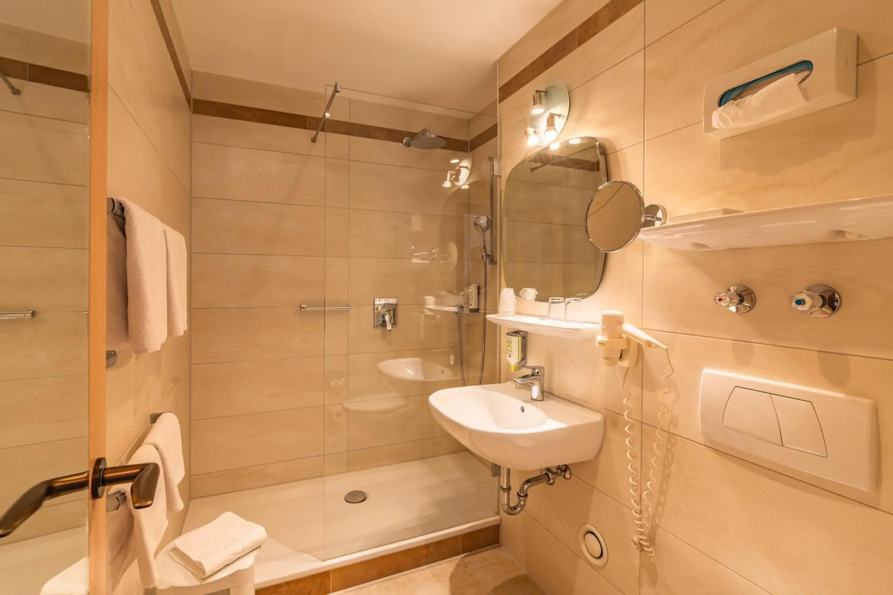 Junior Suite in Parkhotel Crombach Junior Suite in Parkhotel Crombach