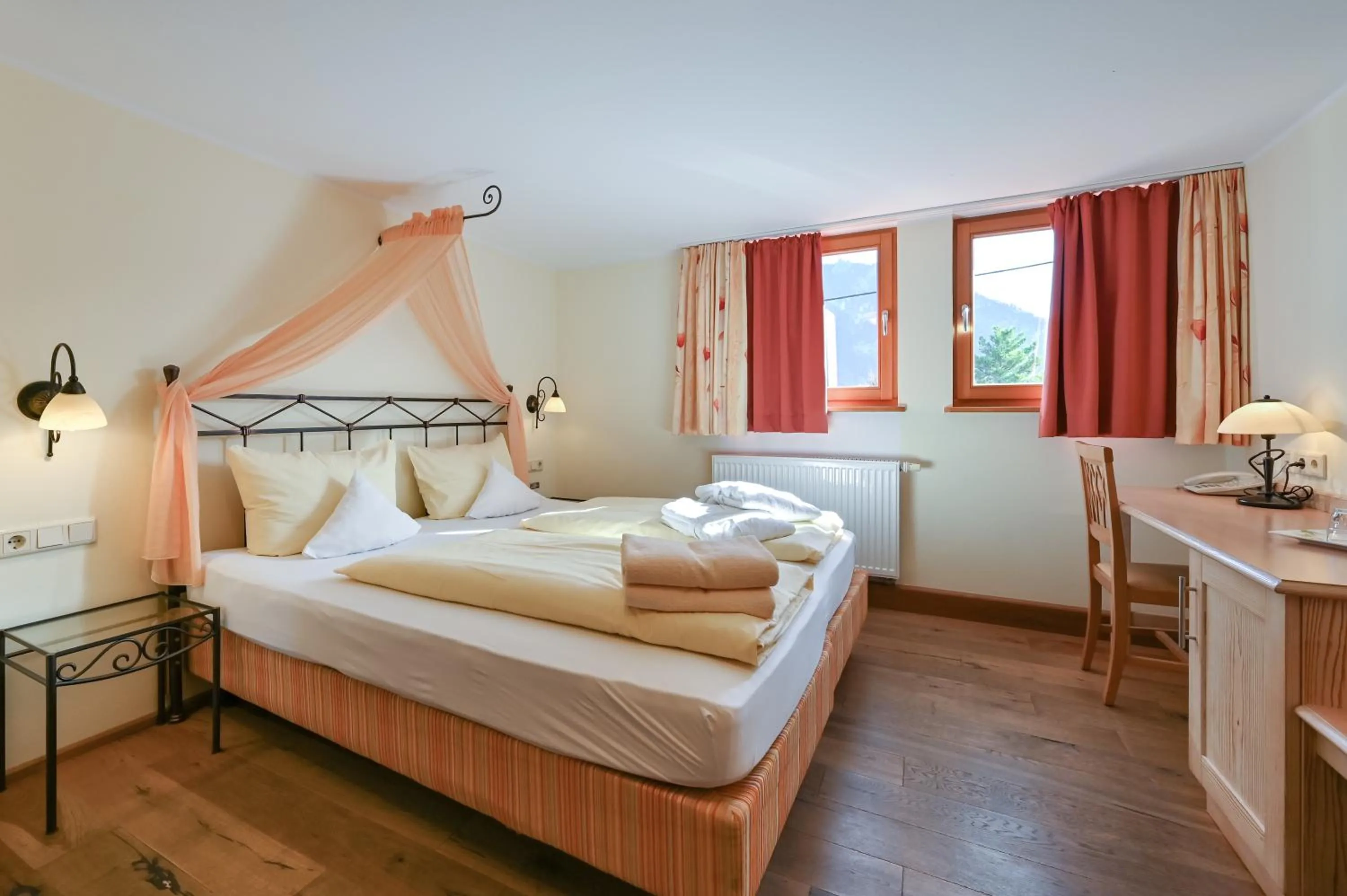 Photo of the whole room, Bed in Hotel Weinbauer