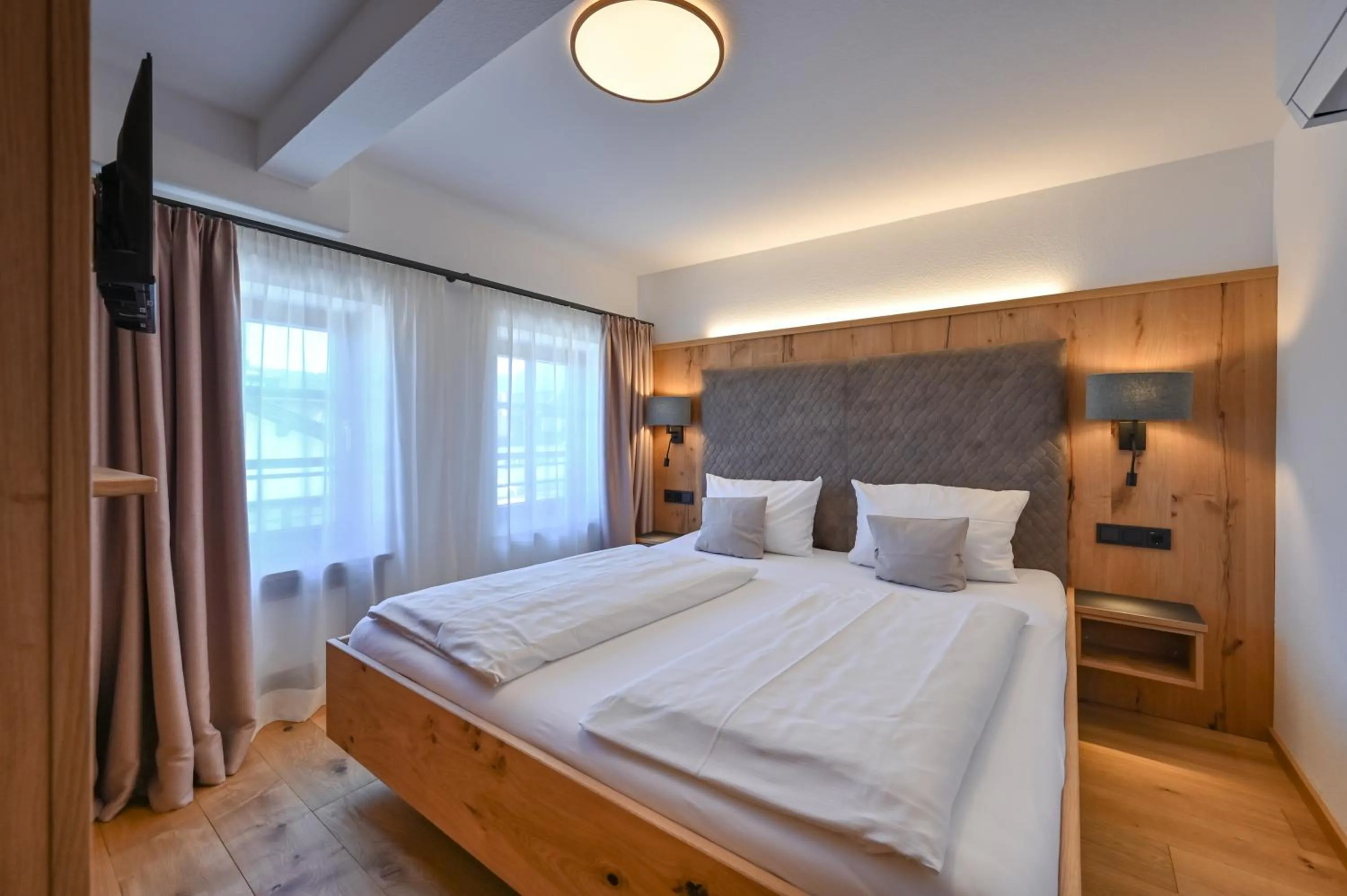 Bedroom, Bed in Hotel Weinbauer