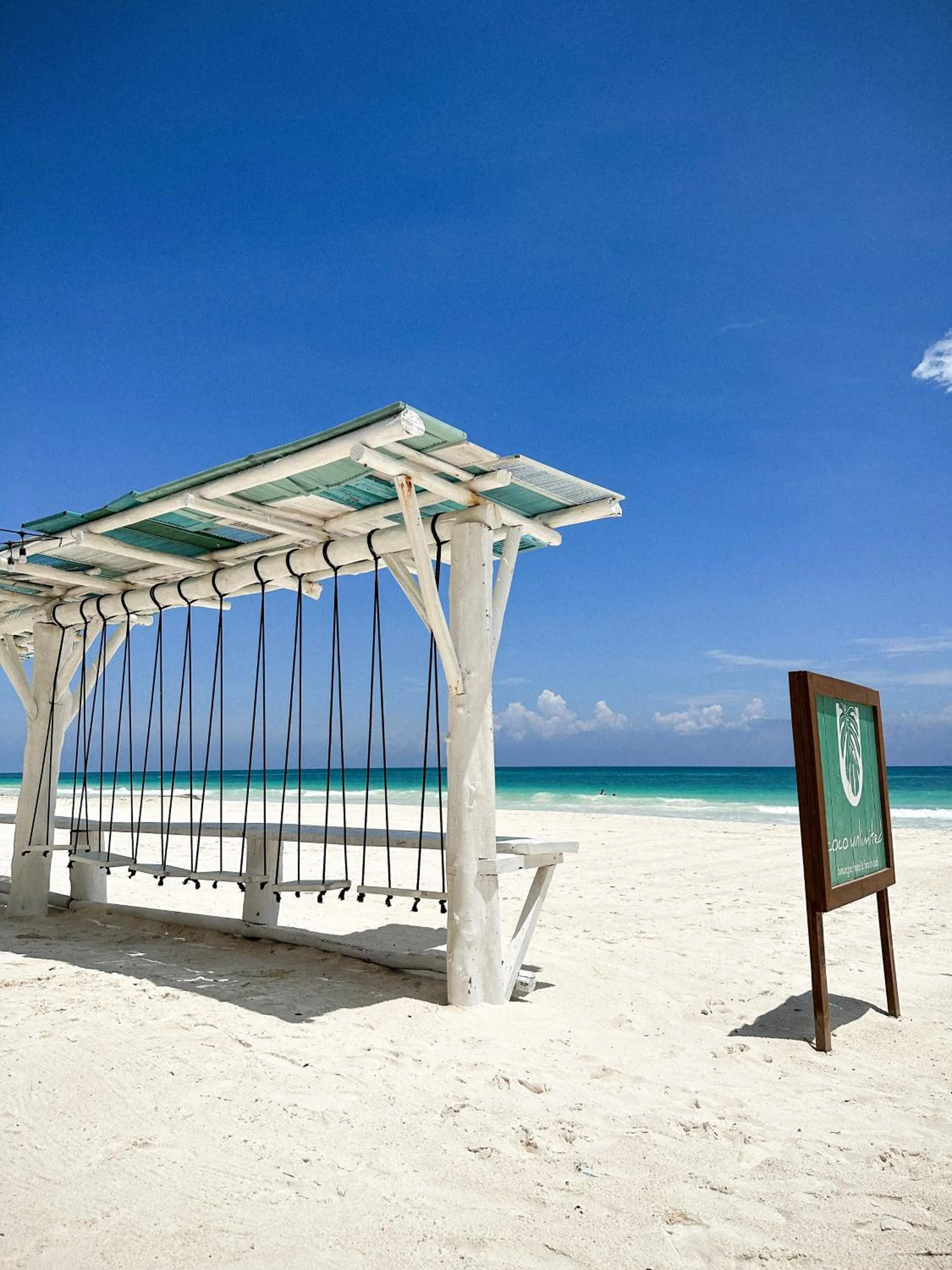 Restaurant/places to eat in Coco Unlimited