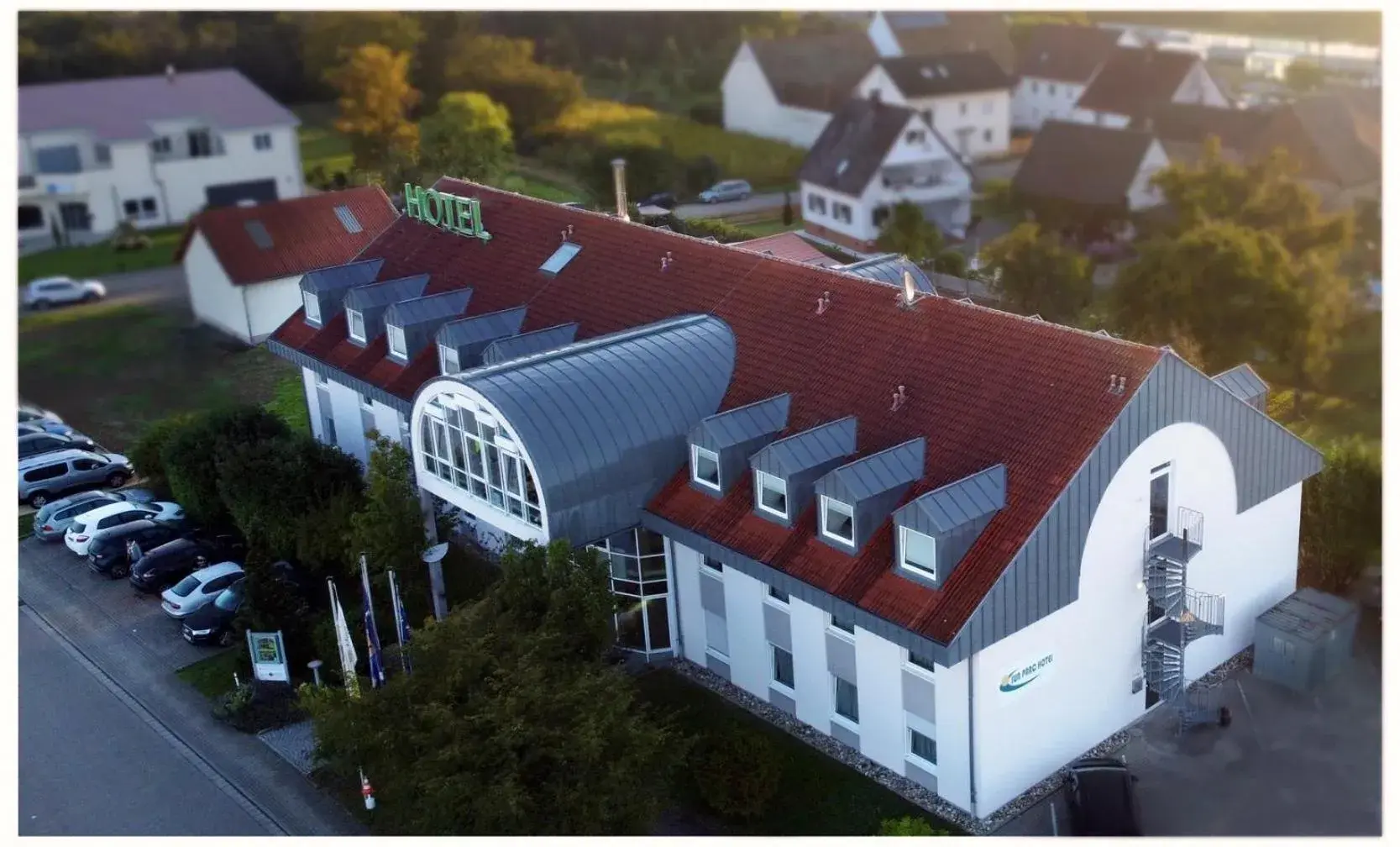 Property building in Hotel SunParc - SHUTTLE zum Europa-Park Rust 4km & Rulantica 2km Property building in Hotel SunParc - SHUTTLE zum Europa-Park Rust 4km & Rulantica 2km