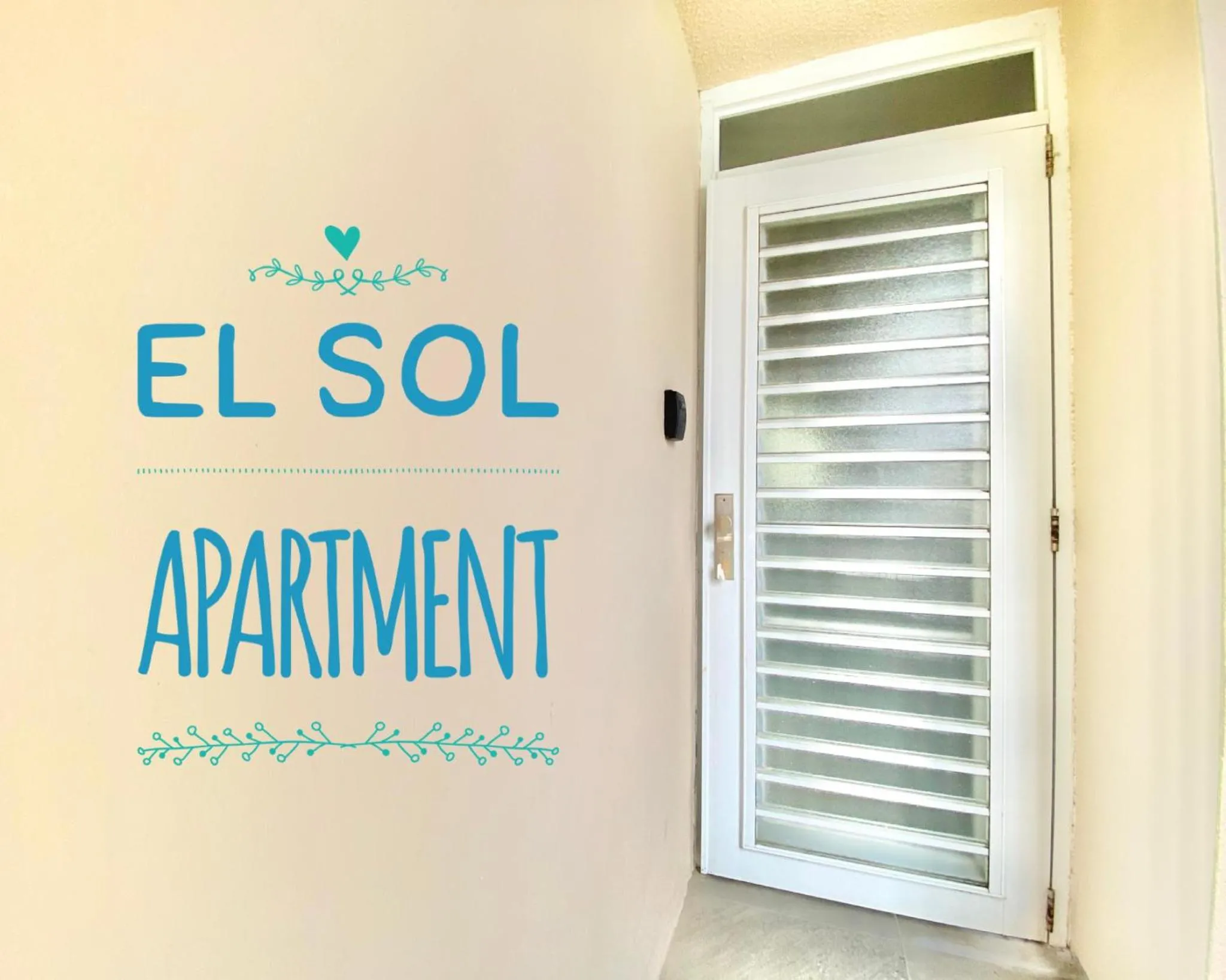 KASA El Sol by the Sea with Pool and Parking