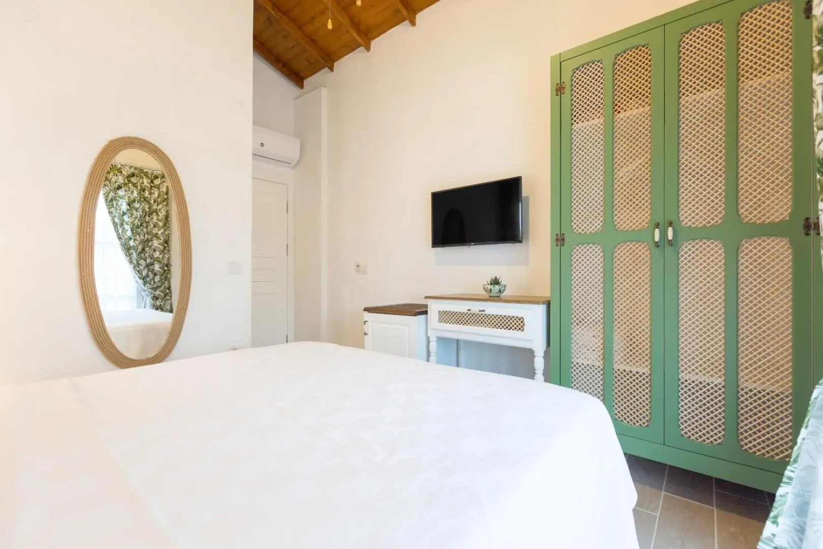 City view, Bed in Melekaki Alaçatı