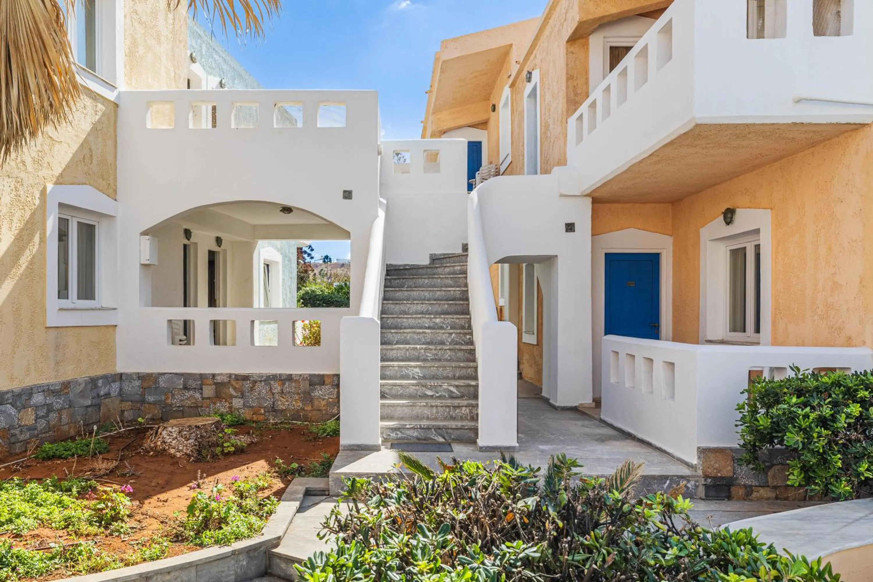 Niros Beachfront Aparthotel