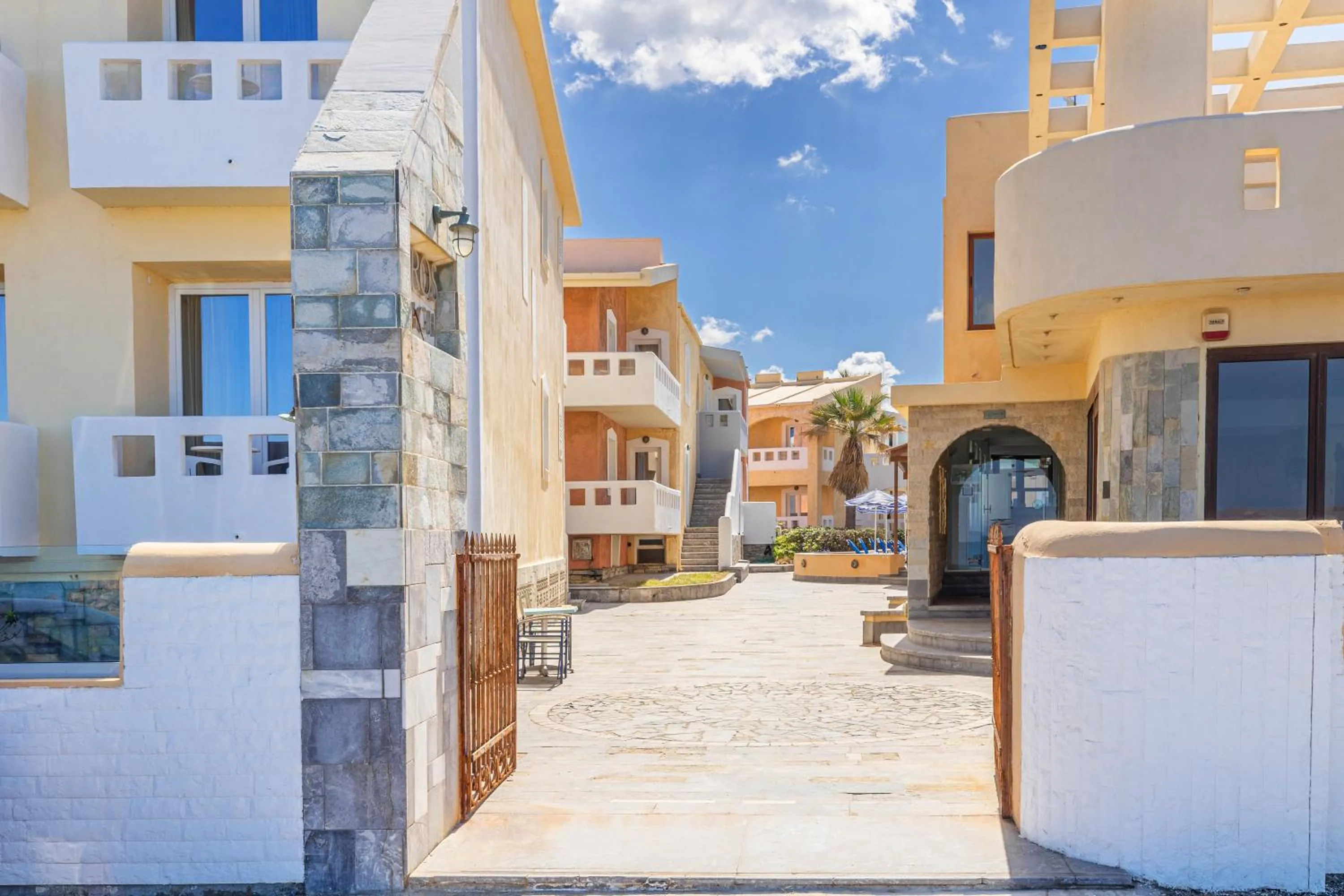 Niros Beachfront Aparthotel