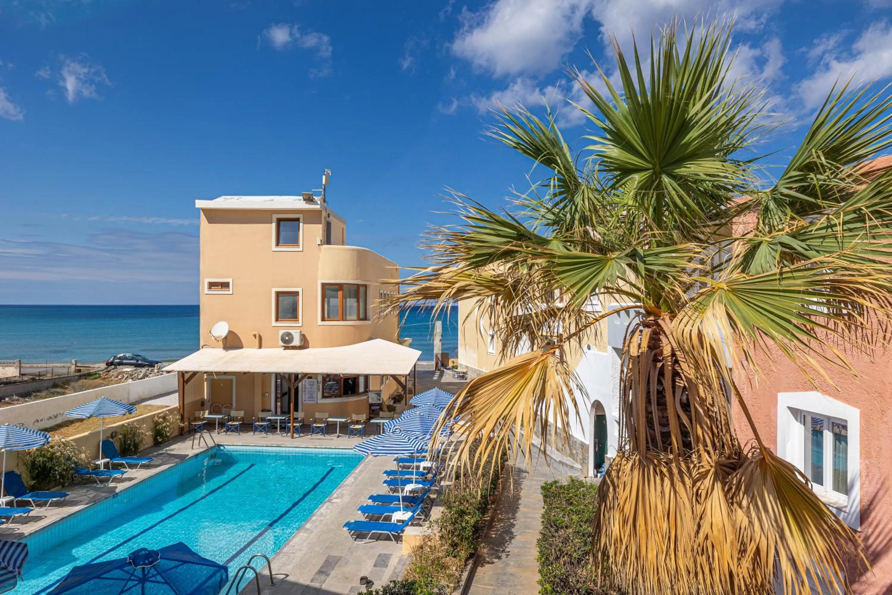 Niros Beachfront Aparthotel