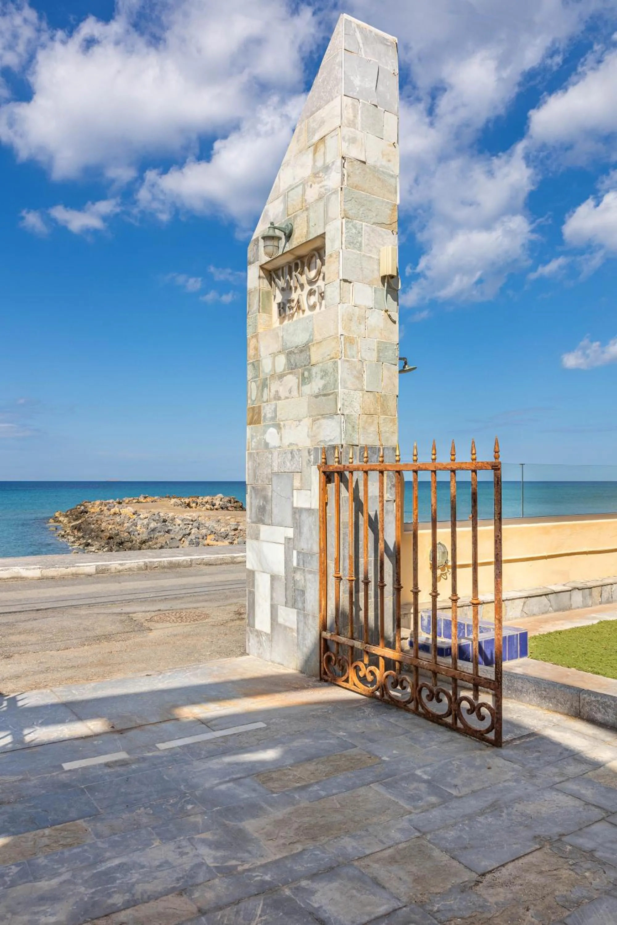 Niros Beachfront Aparthotel