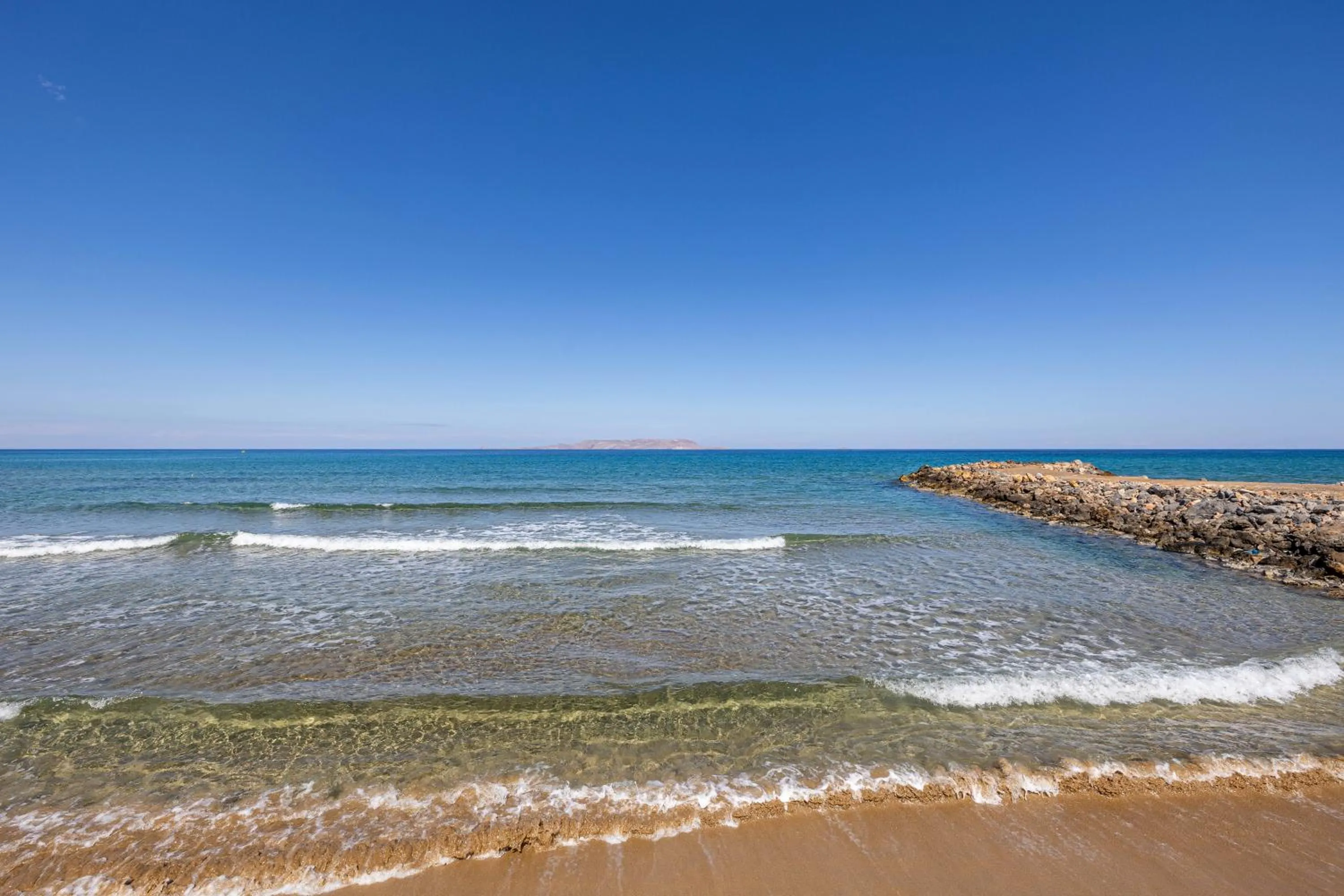 Niros Beachfront Aparthotel