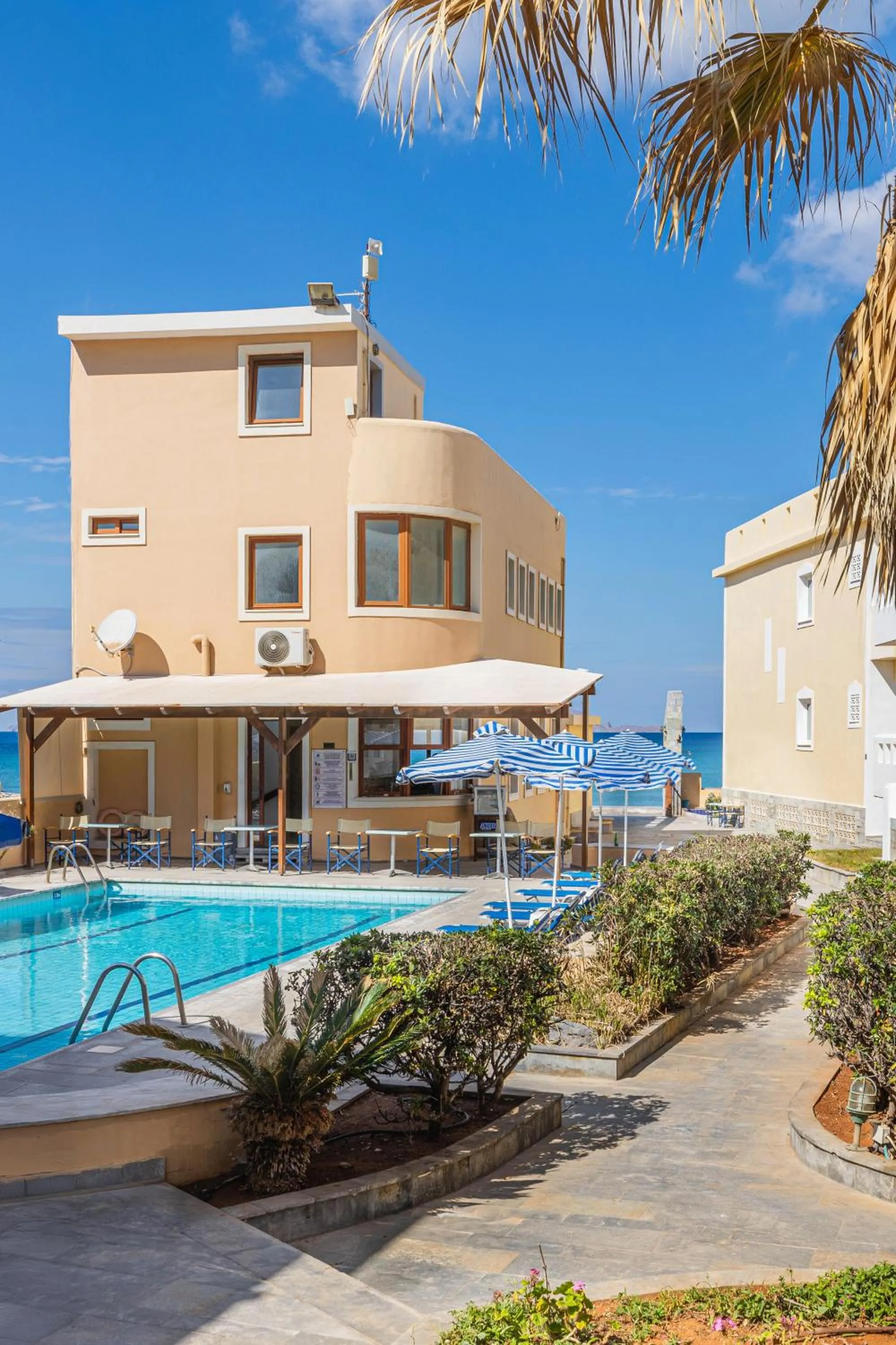 Niros Beachfront Aparthotel