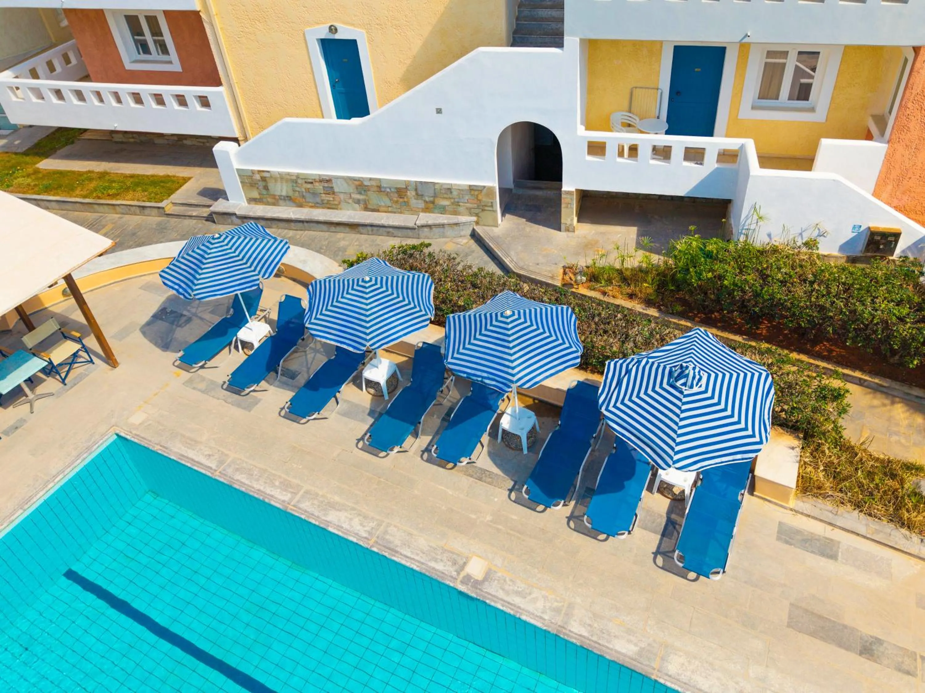 Niros Beachfront Aparthotel