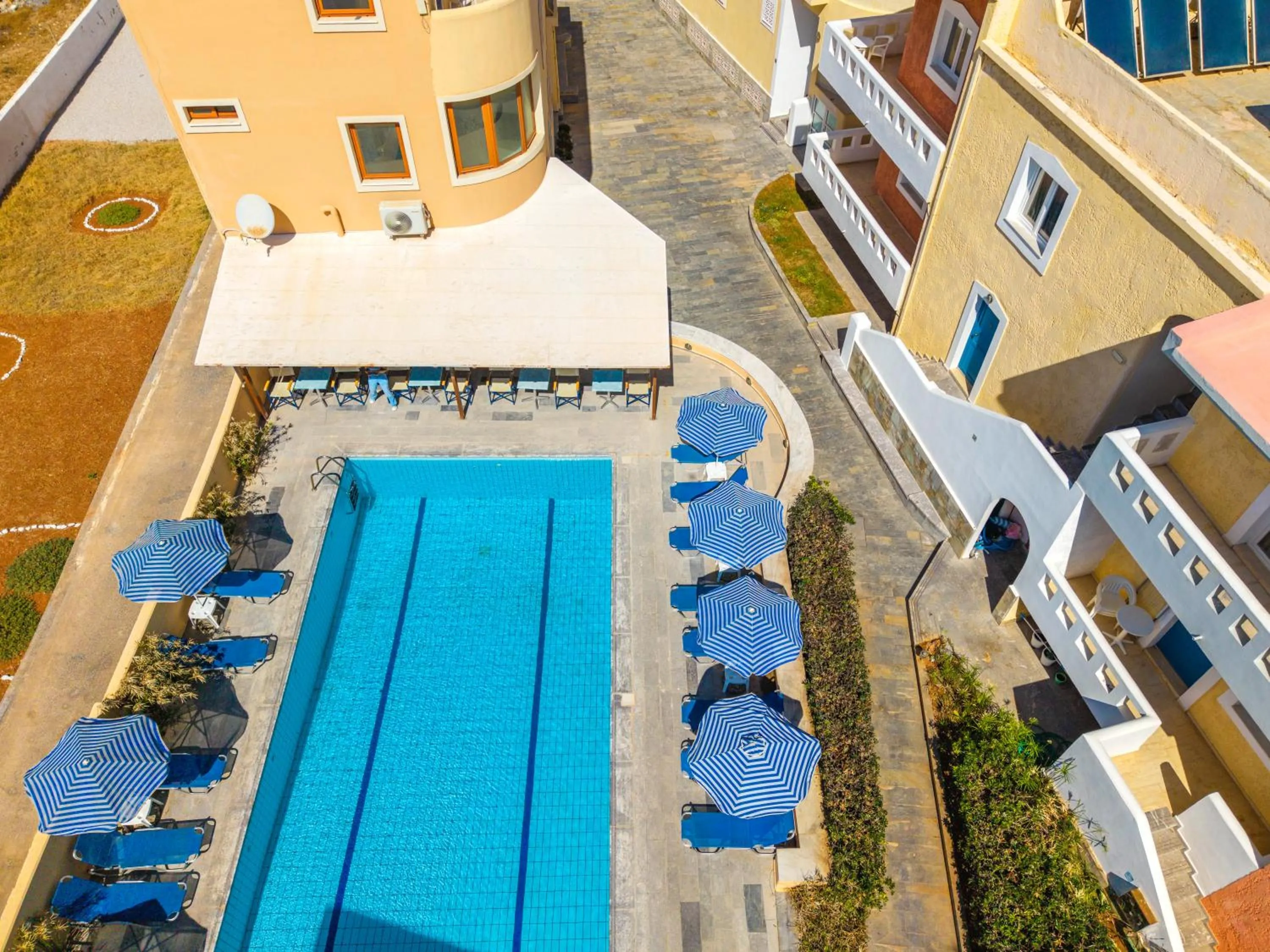 Niros Beachfront Aparthotel