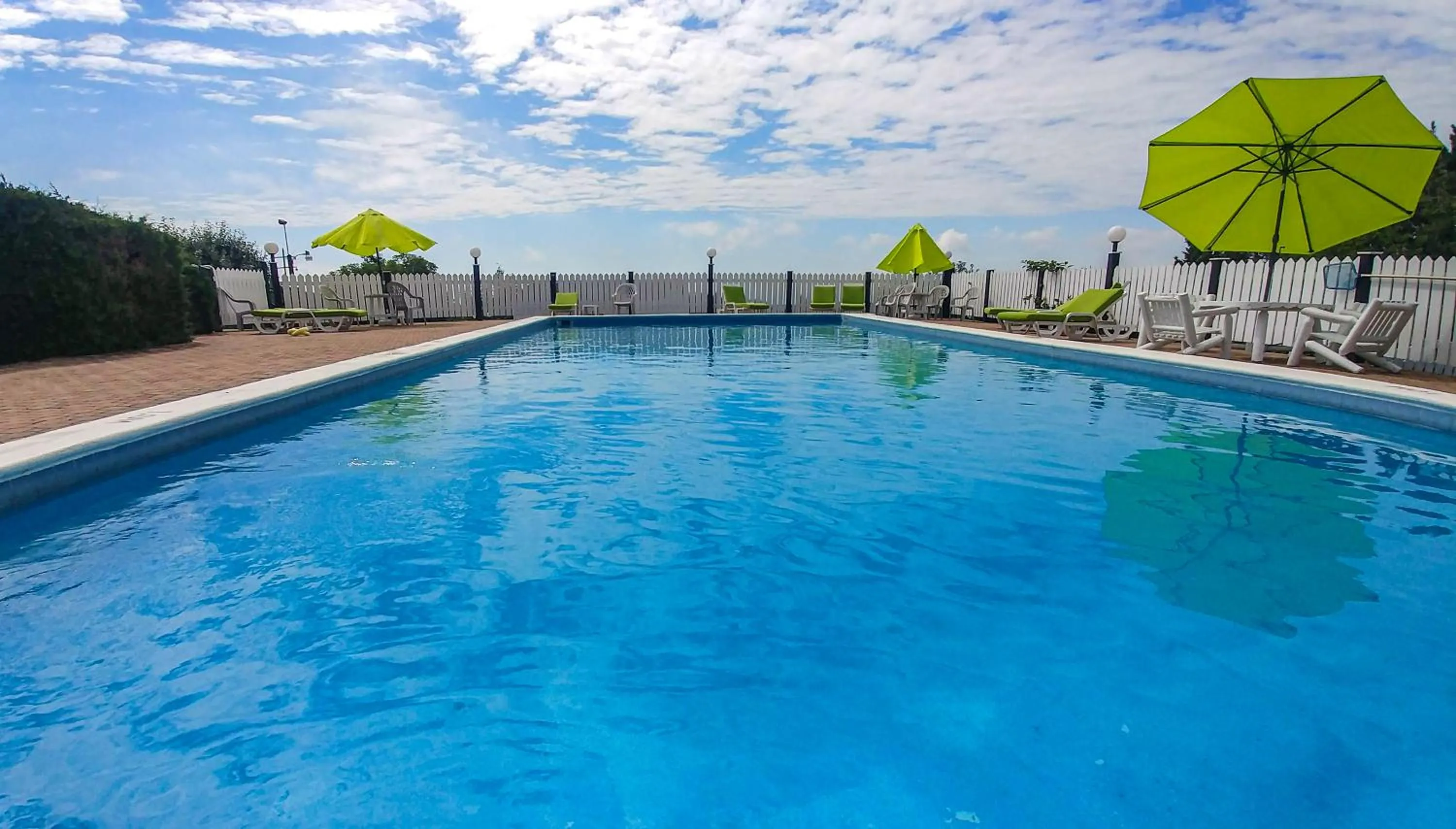 Swimming pool in Auberge de nos Aieux