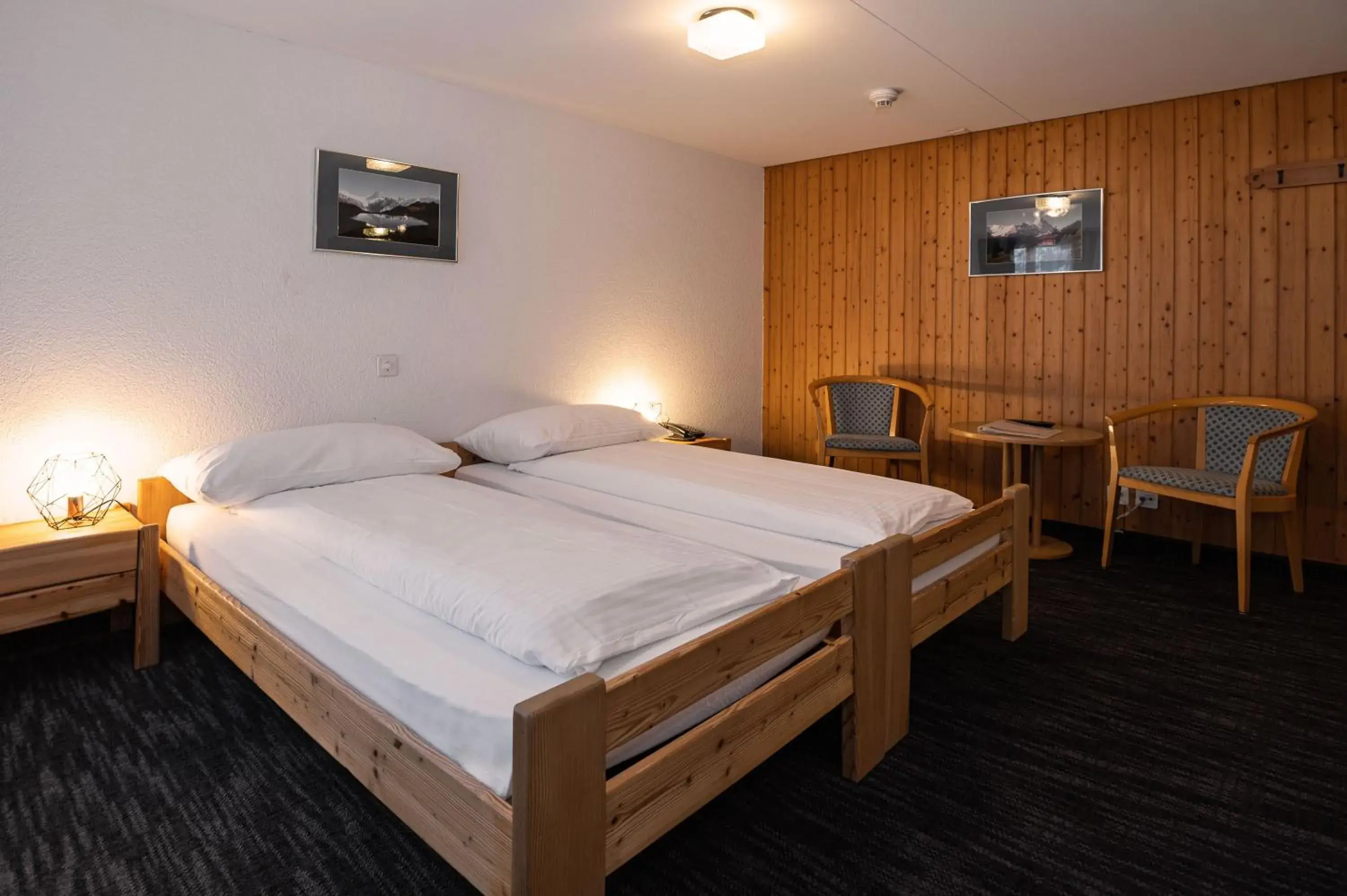 Bedroom, Bed in Jungfrau Lodge, Swiss Mountain Hotel Bedroom, Bed in Jungfrau Lodge, Swiss Mountain Hotel