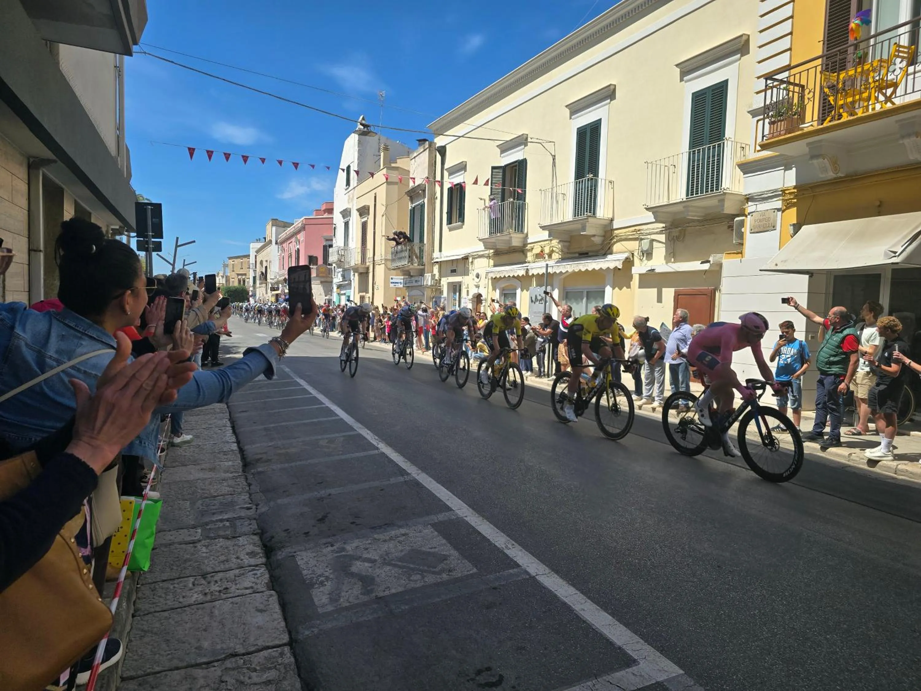 Day in White Suite Polignano 08