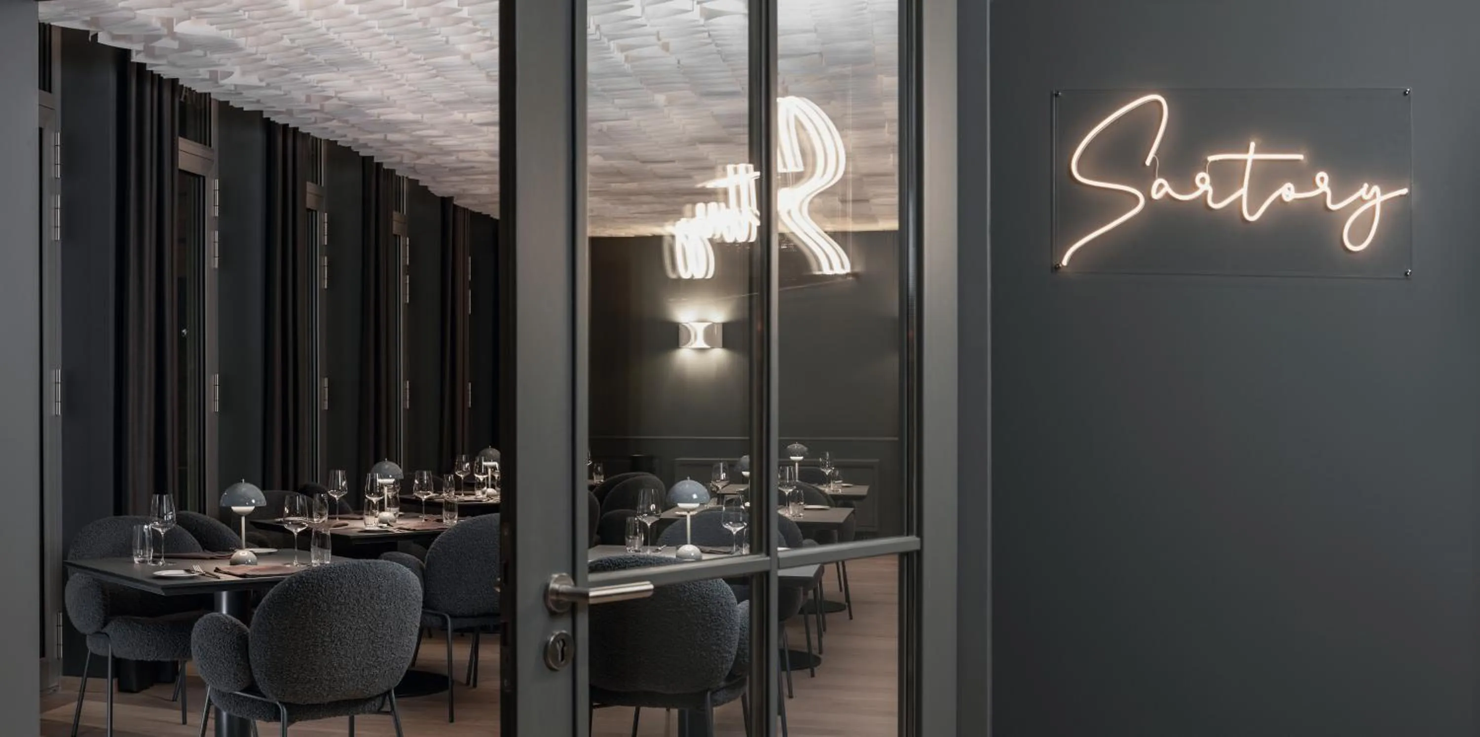 Restaurant/places to eat in Hotel Maximilian’s