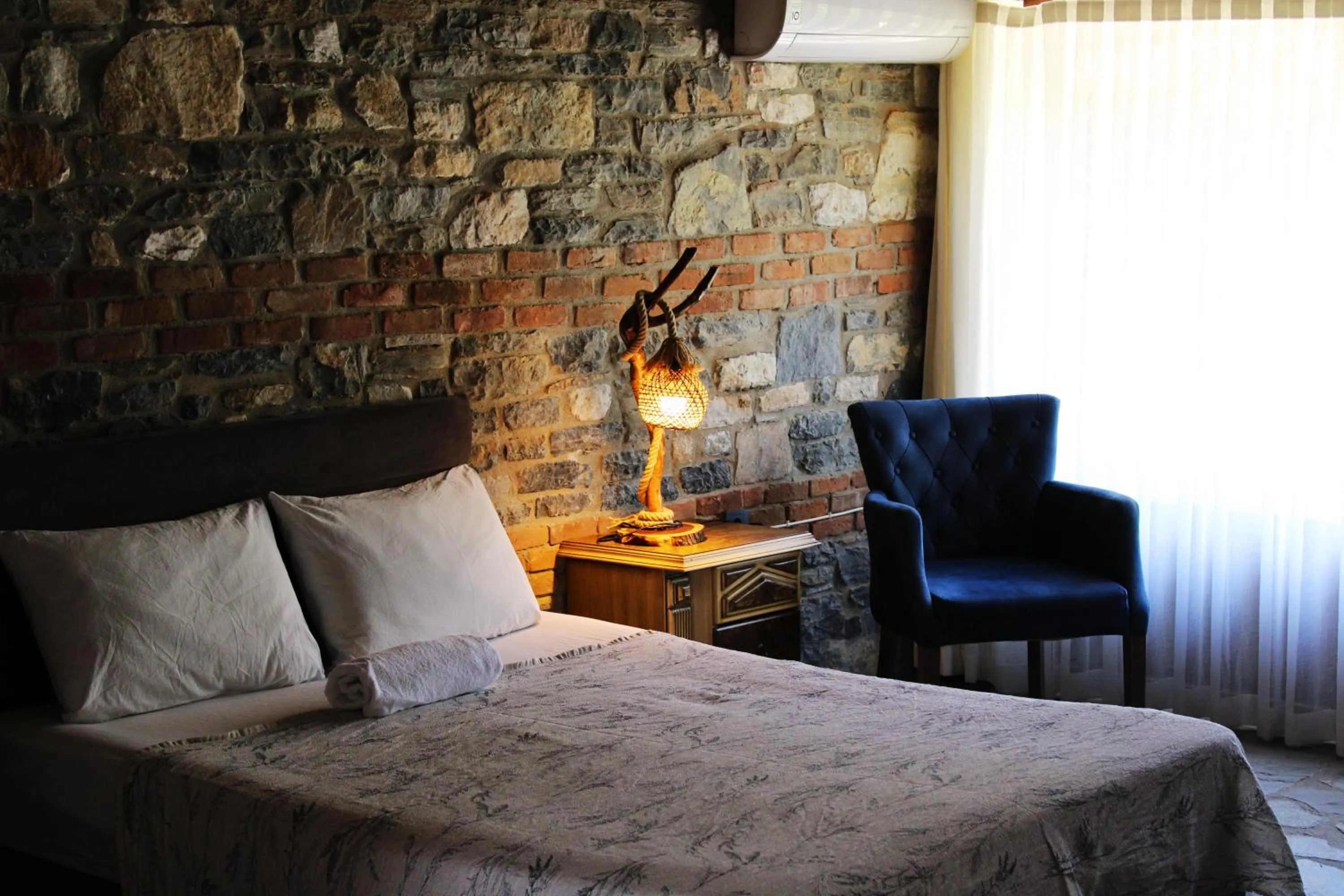 Photo of the whole room in Pir Efes Konakları