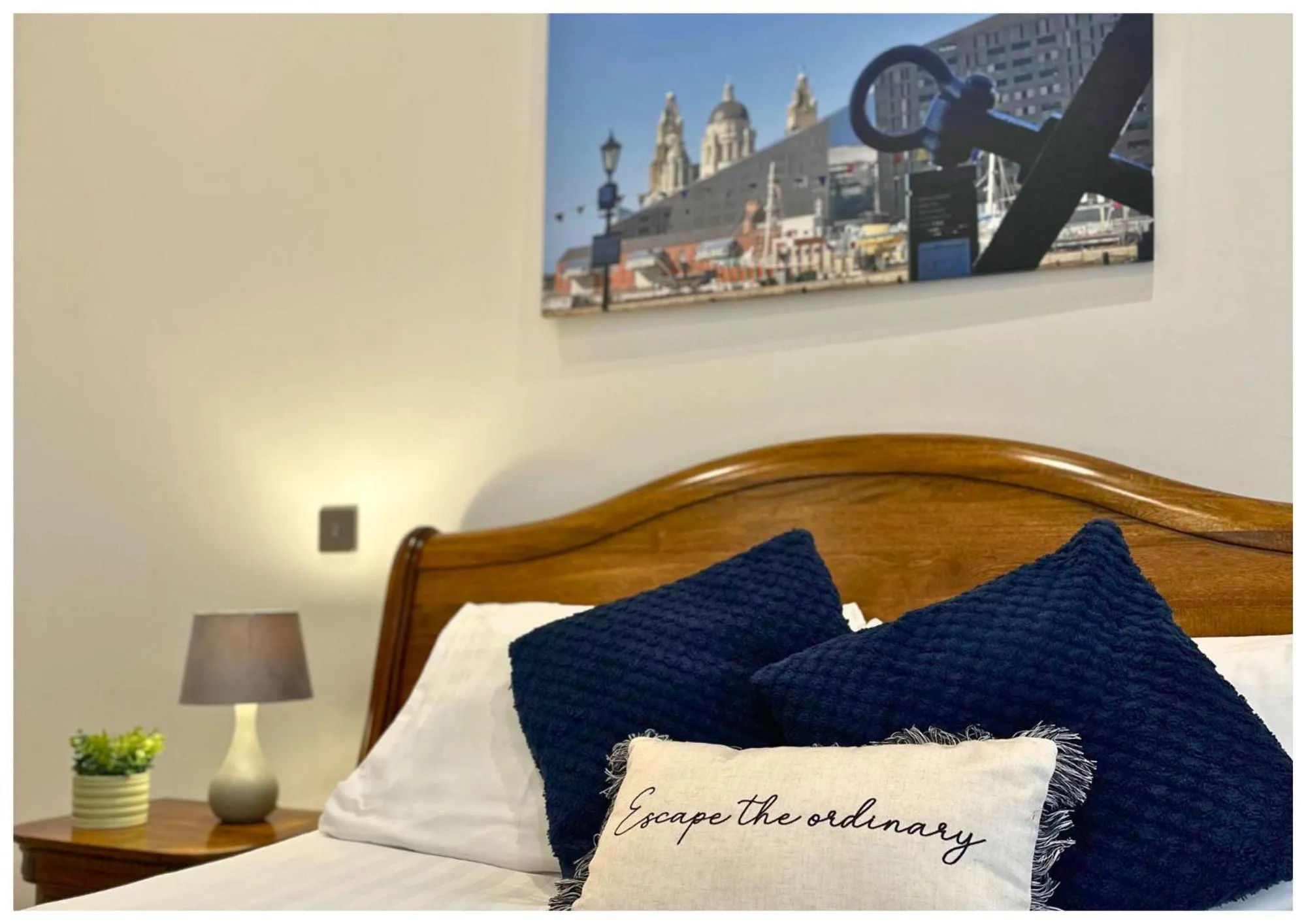 Bed in 16 Queen Avenue Collection by Happy Days