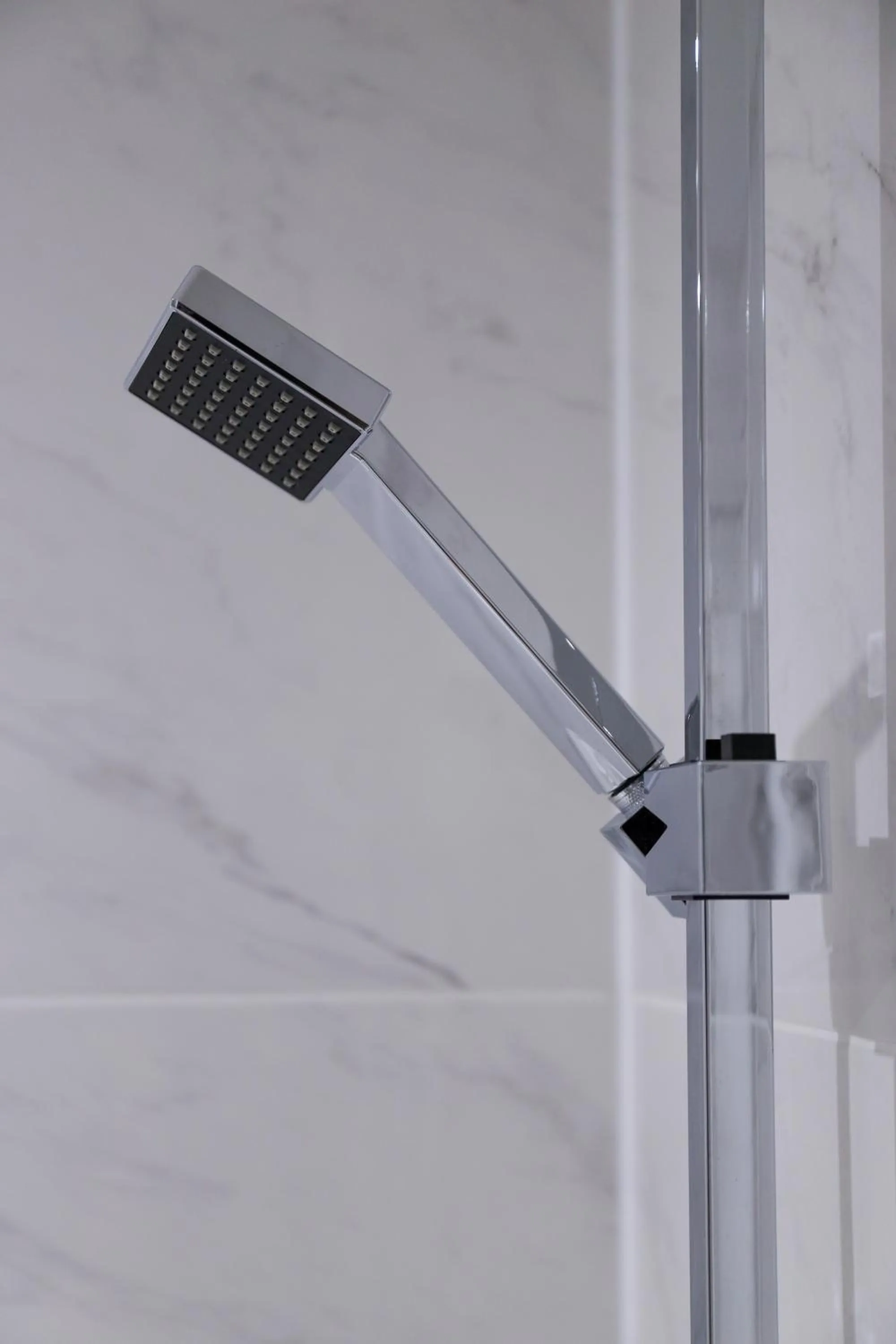Shower in 16 Queen Avenue Collection by Happy Days
