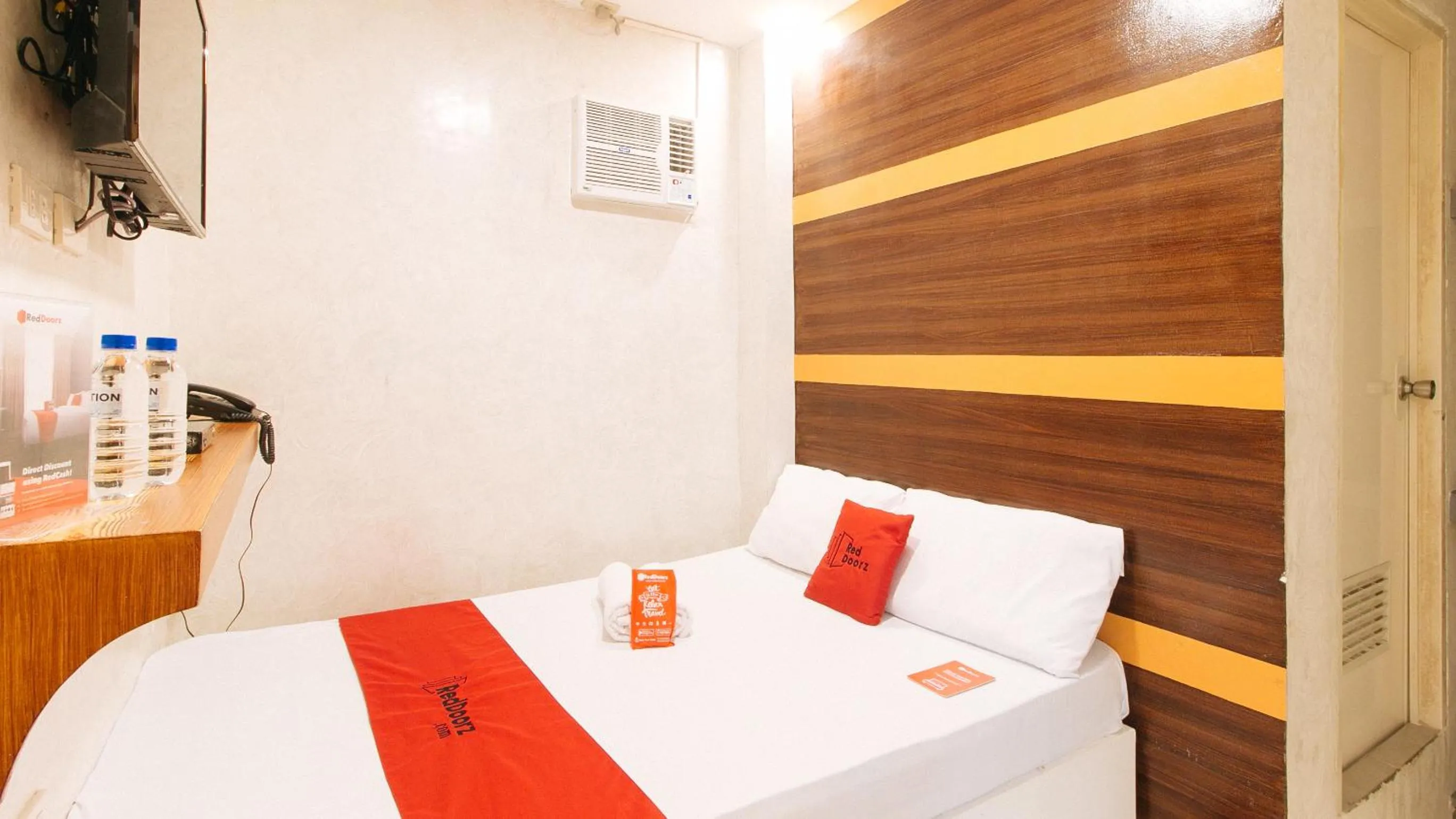 Photo of the whole room in RedDoorz @ PIY Margal Sampaloc Manila