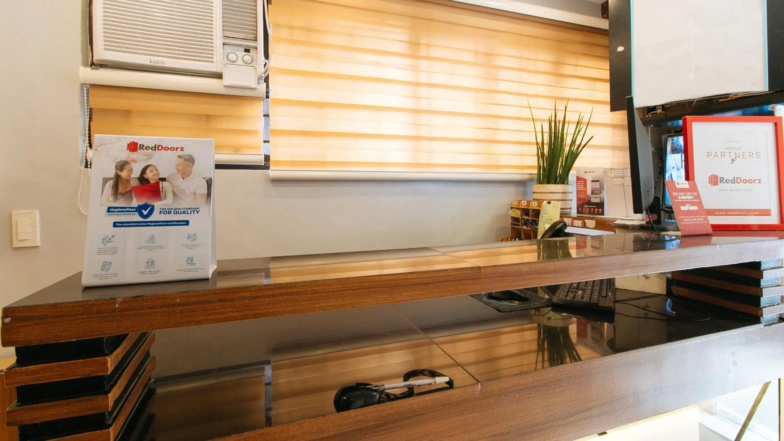 Lobby or reception in RedDoorz @ PIY Margal Sampaloc Manila Lobby or reception in RedDoorz @ PIY Margal Sampaloc Manila