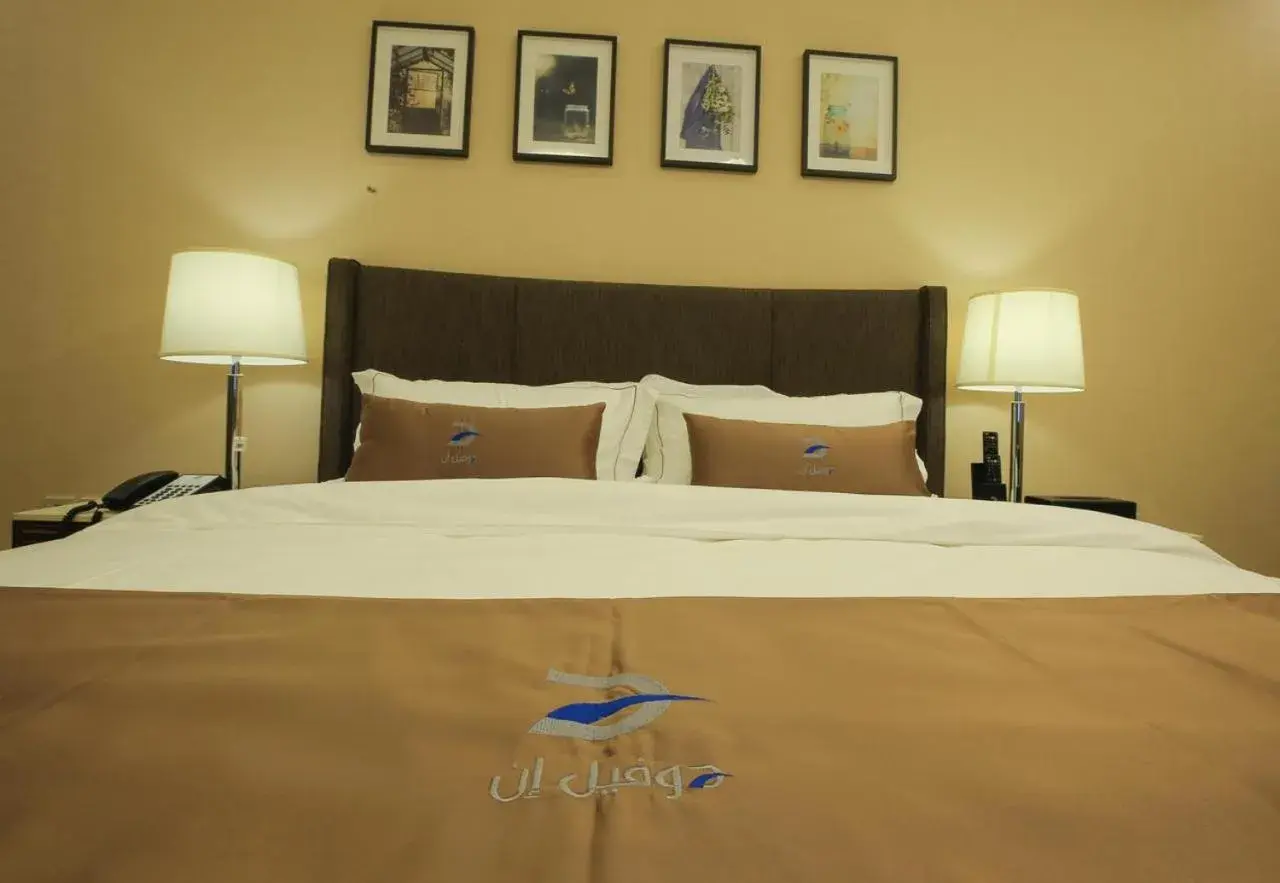 Bed in DuVille Inn Bed in DuVille Inn