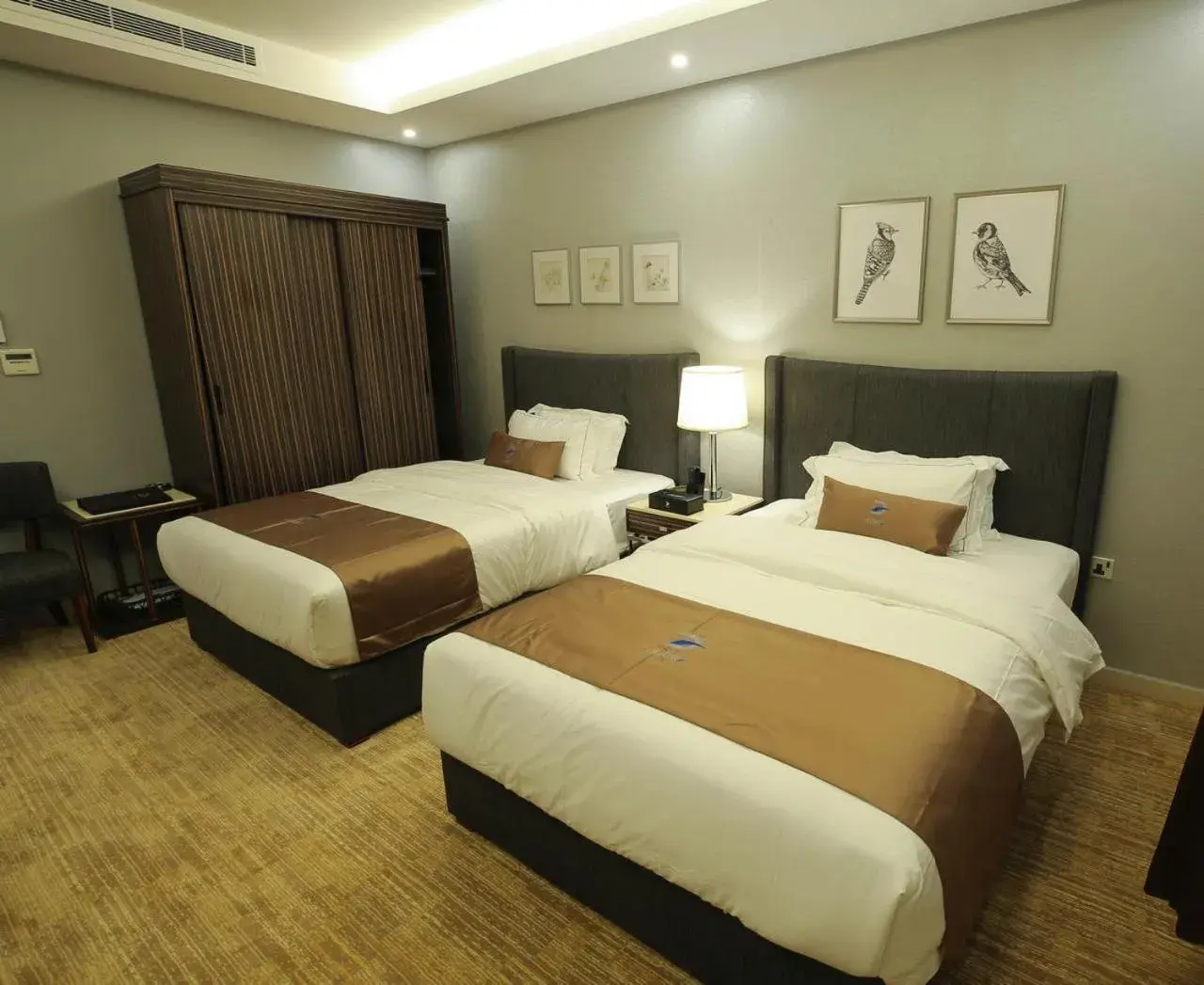 Bed in DuVille Inn Bed in DuVille Inn