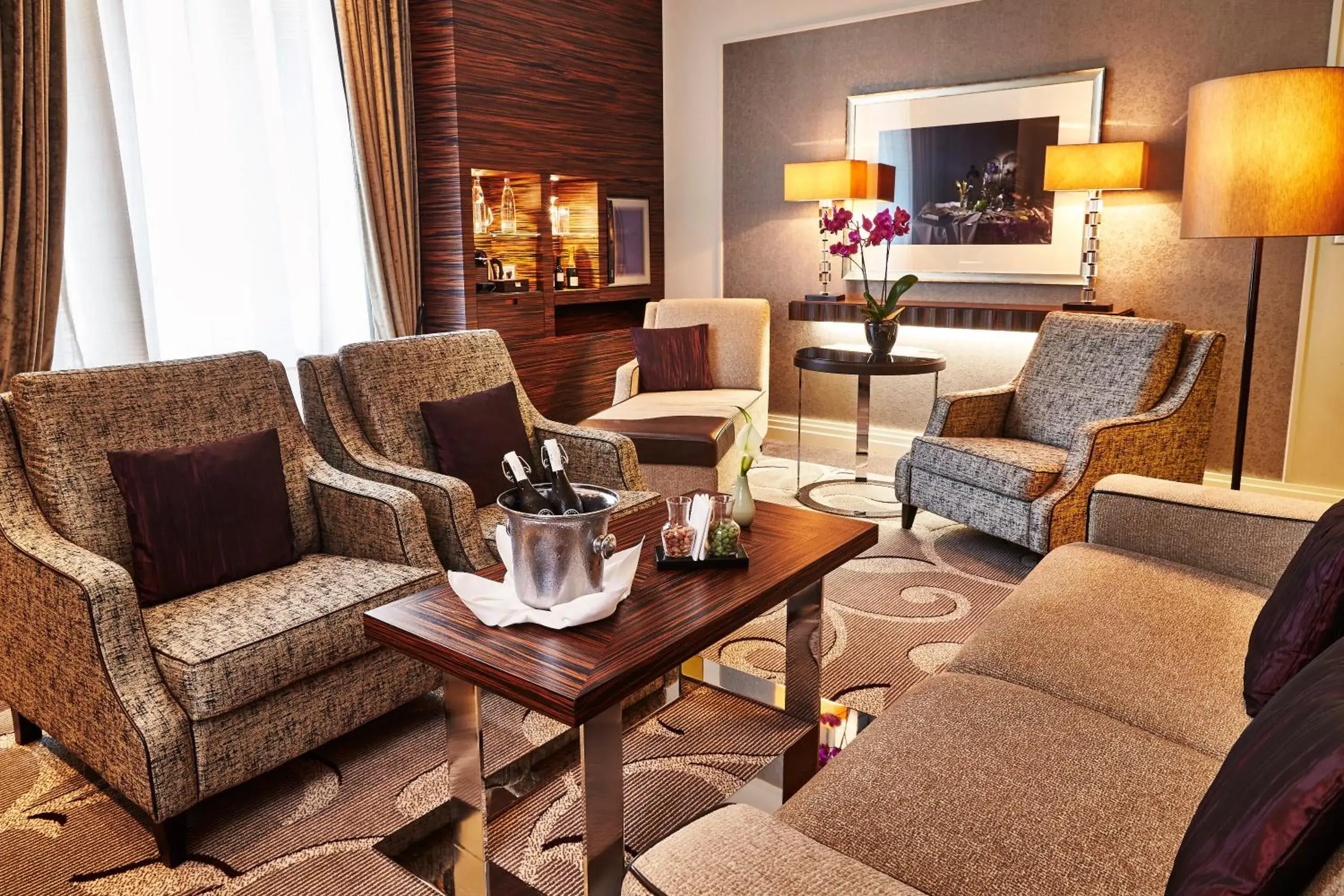 Living room in Steigenberger Icon Frankfurter Hof Living room in Steigenberger Icon Frankfurter Hof
