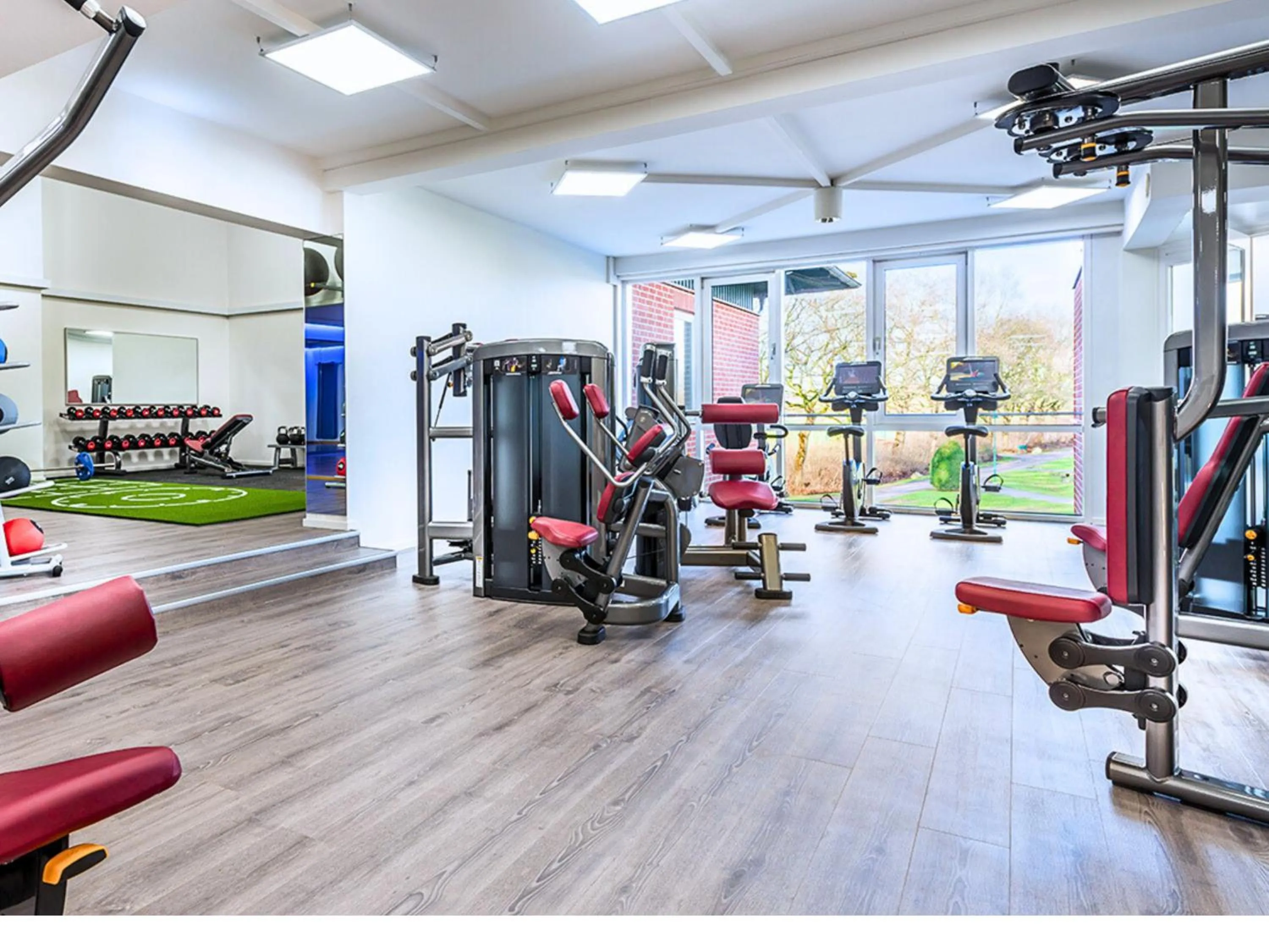 Fitness centre/facilities in Steigenberger Hotel Treudelberg Hamburg