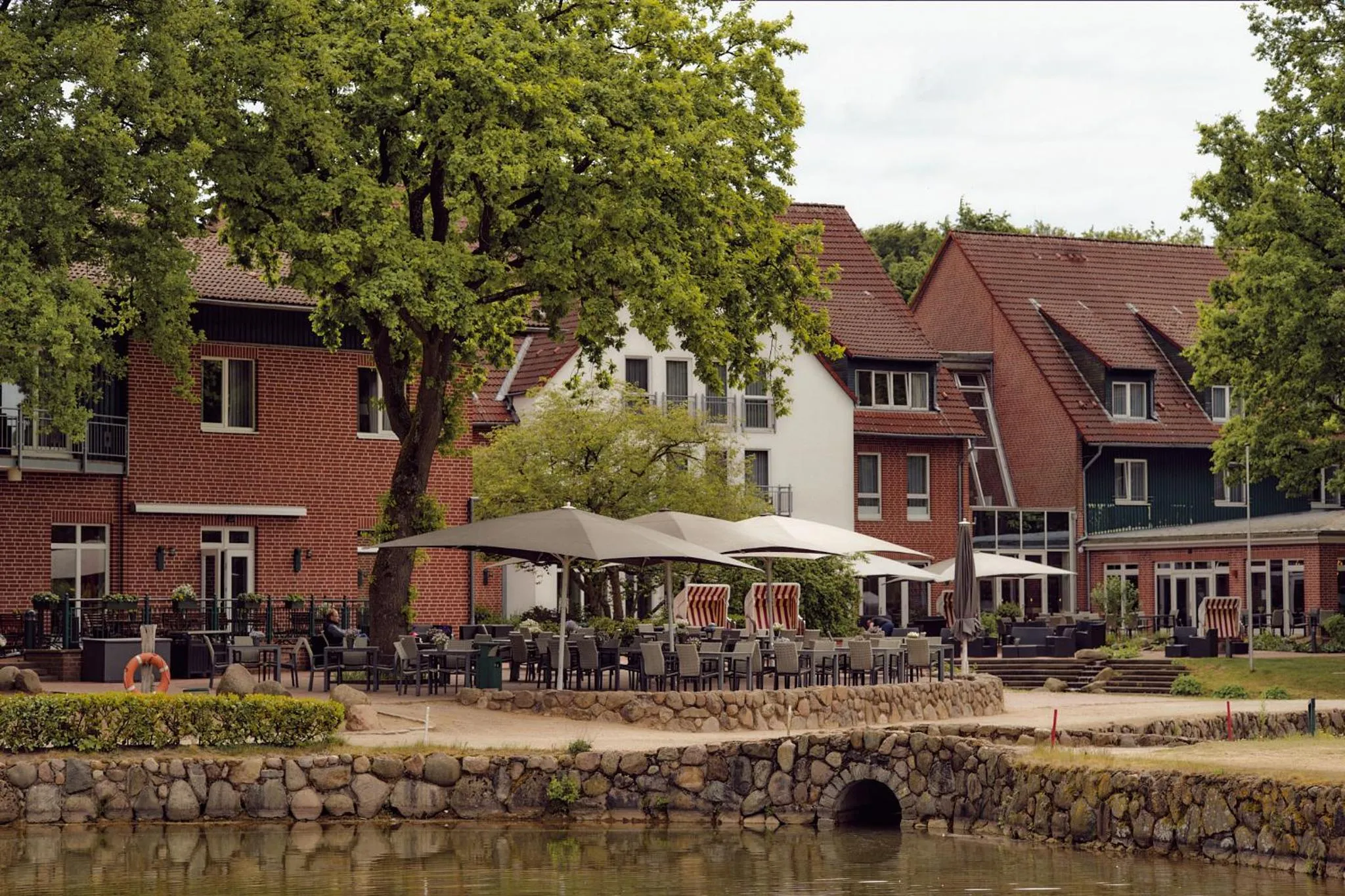 Restaurant/places to eat in Steigenberger Hotel Treudelberg Hamburg