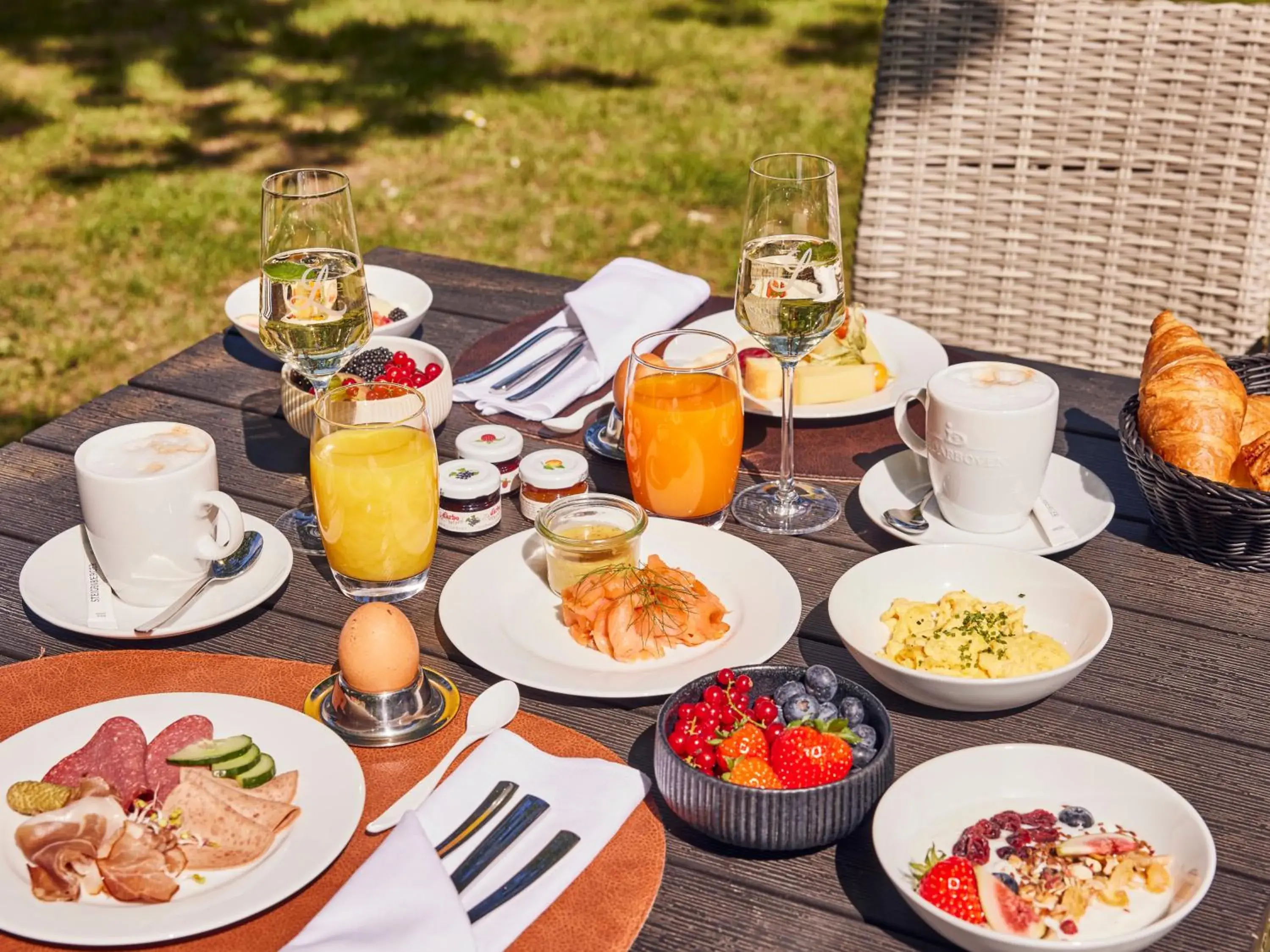 Breakfast in Steigenberger Hotel Treudelberg Hamburg Breakfast in Steigenberger Hotel Treudelberg Hamburg