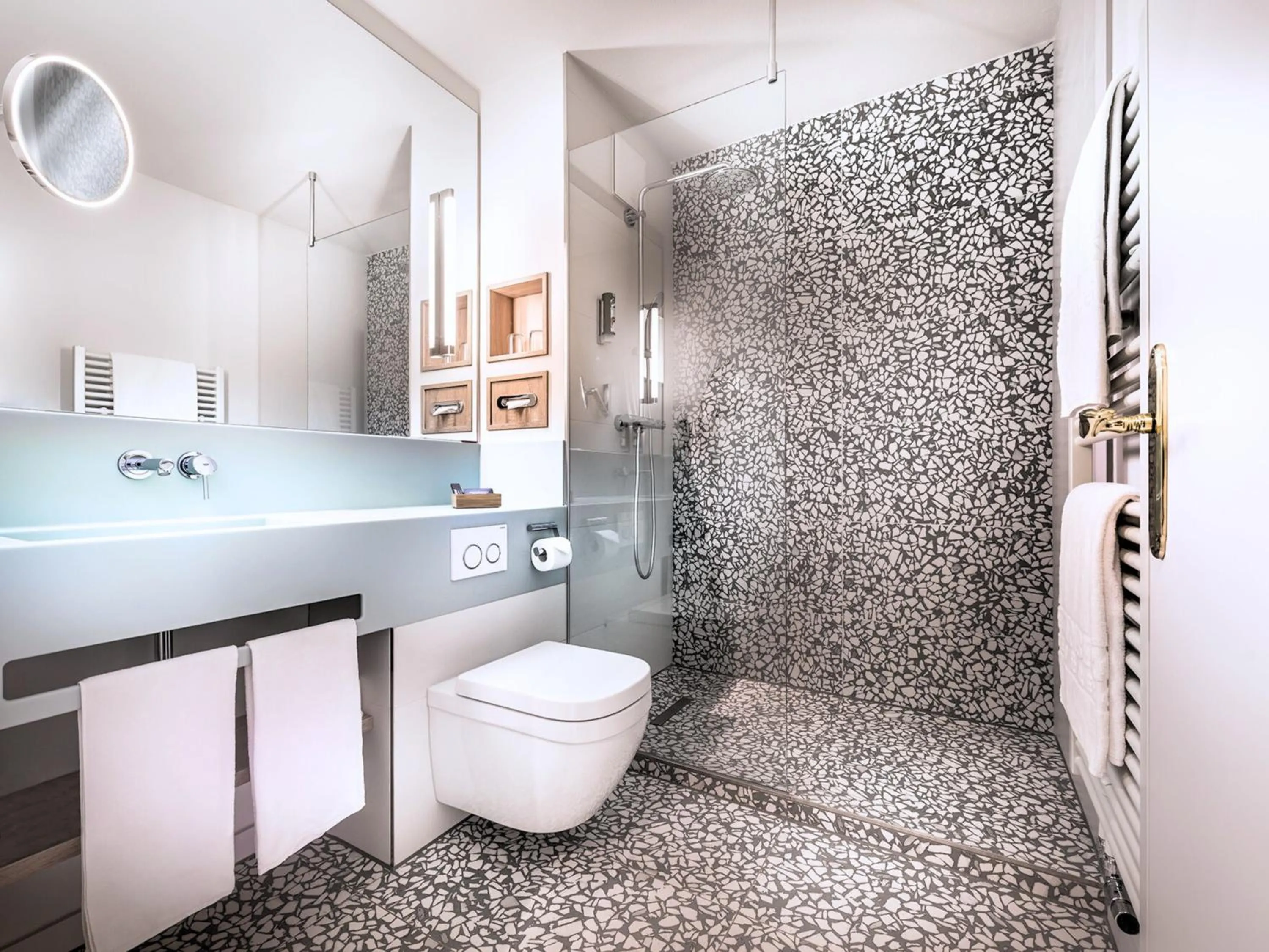 Shower in Steigenberger Hotel Treudelberg Hamburg