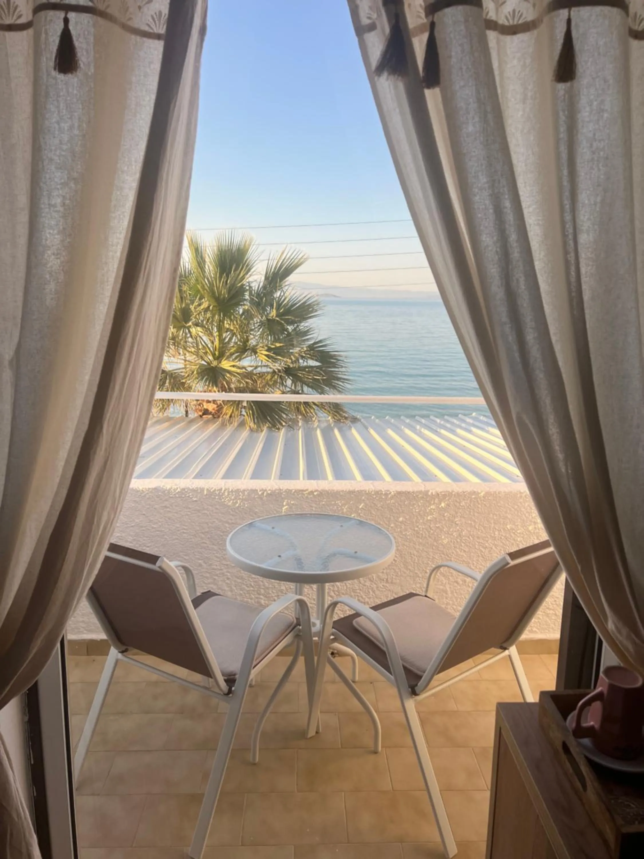 Hotel Beach Amaryllis