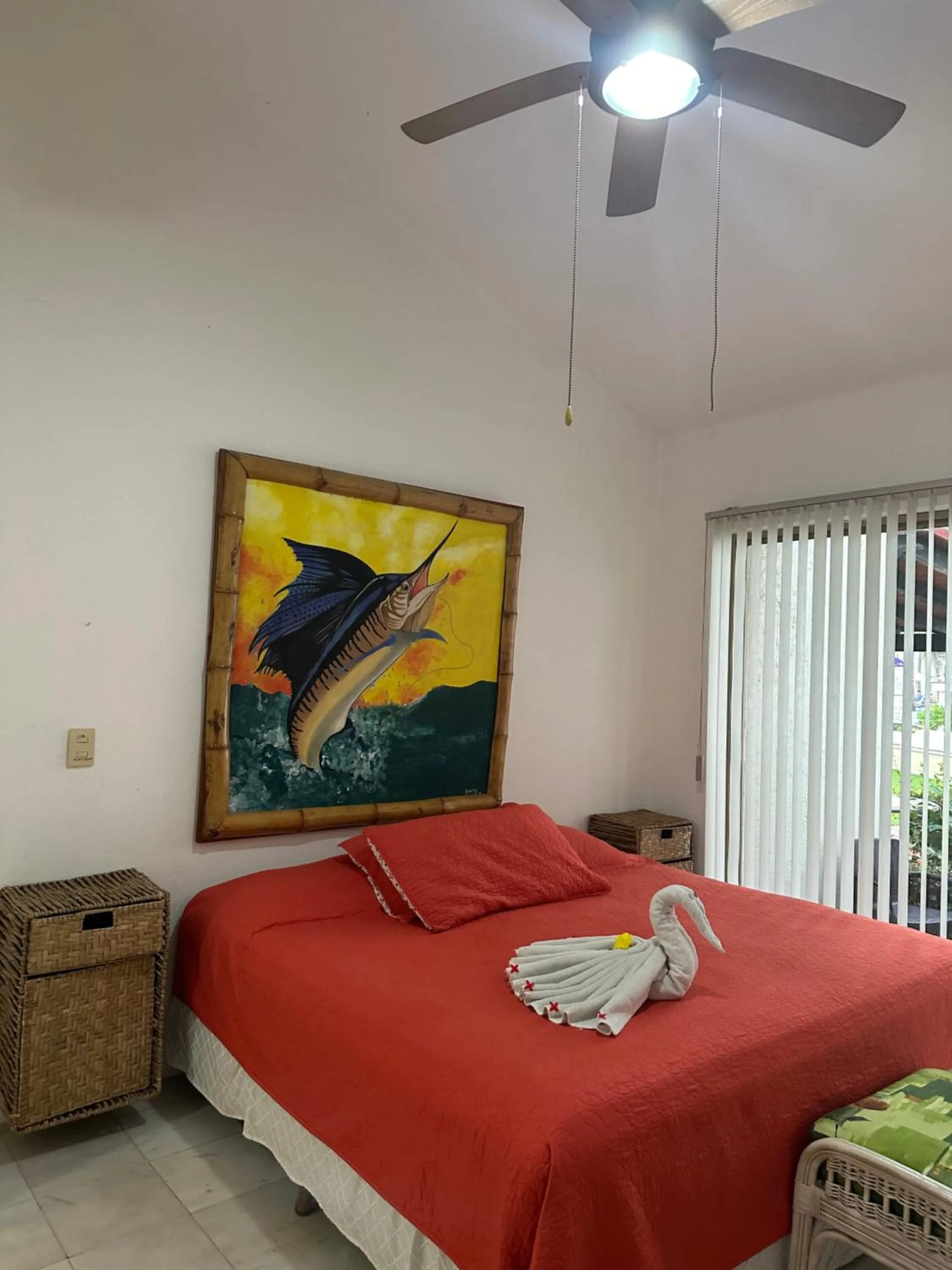 Bed in HAB PTa B ÁREA DE VILLAS DENTRO DEL HOTEL Junto al Krystal EN IXTAPA WIFI 2A 1M Con playa