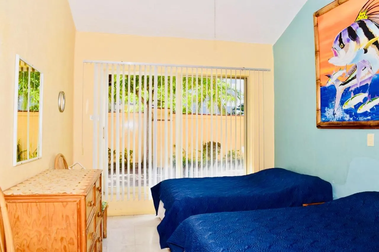 Bedroom in VILLA PARA 5P 4A 1M dentro del Hotel a un lado del Krystal IXTAPA Con Playa WiFi