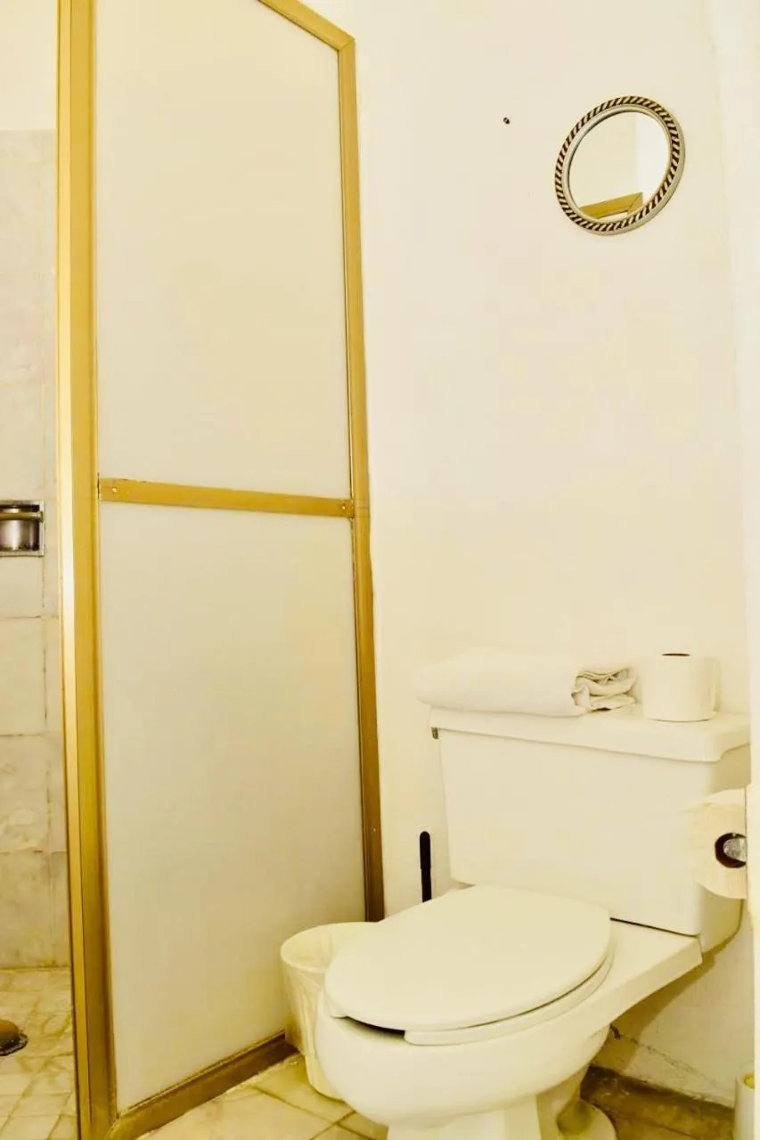 Bathroom in VILLA PARA 5P 4A 1M dentro del Hotel a un lado del Krystal IXTAPA Con Playa WiFi