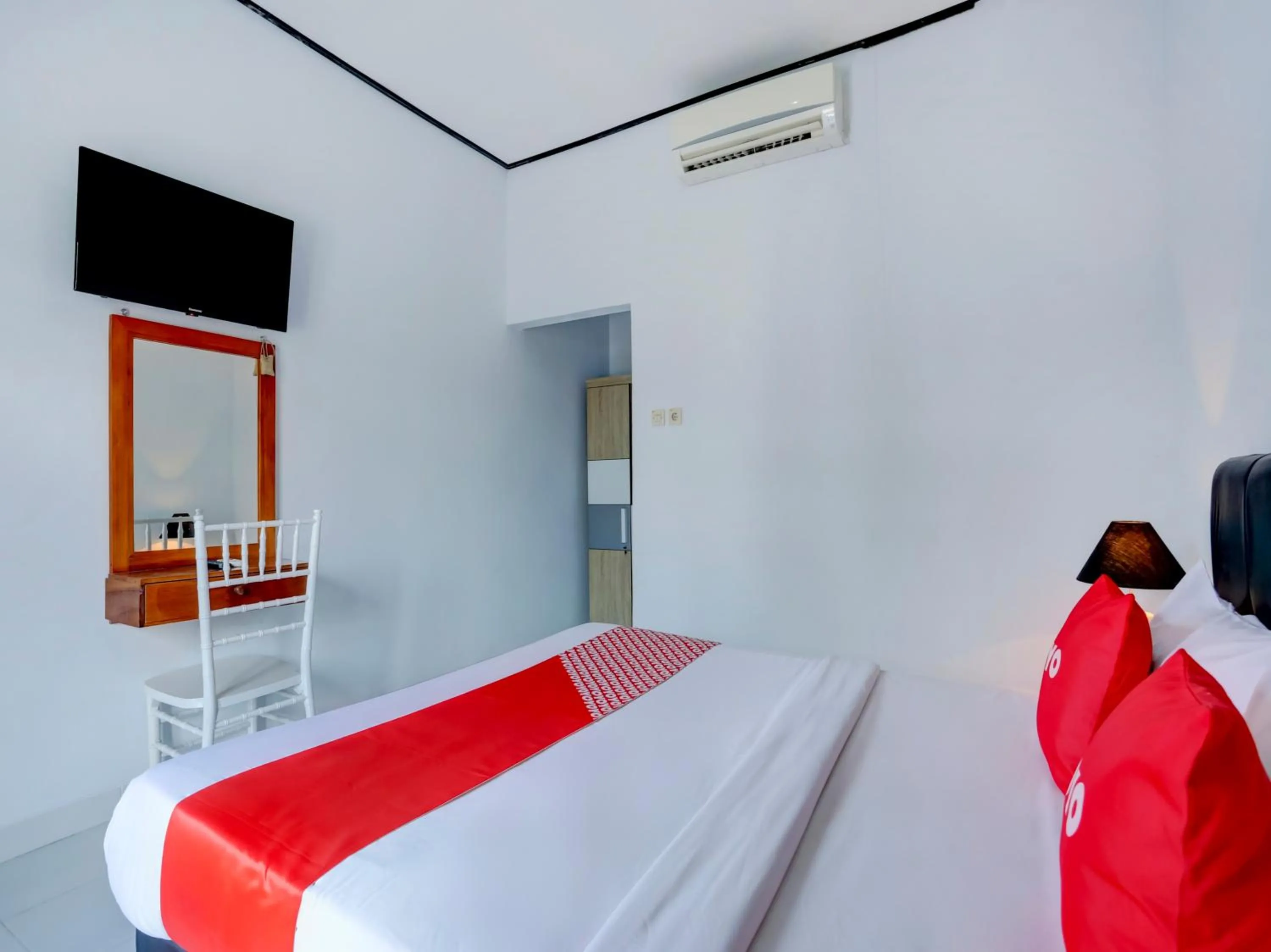 Bedroom, Bed in Bahtera Guest House
