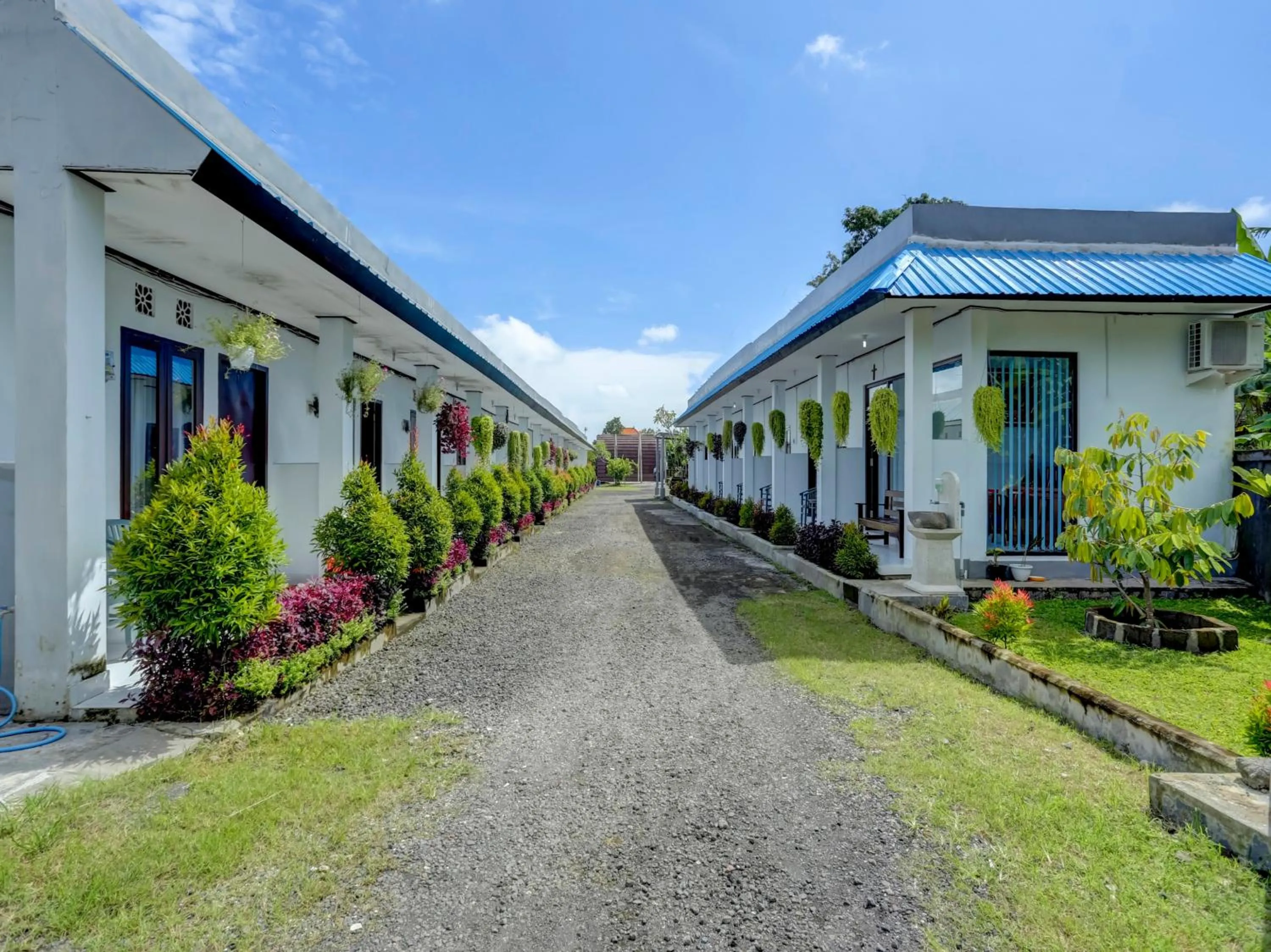 Facade/entrance in Bahtera Guest House