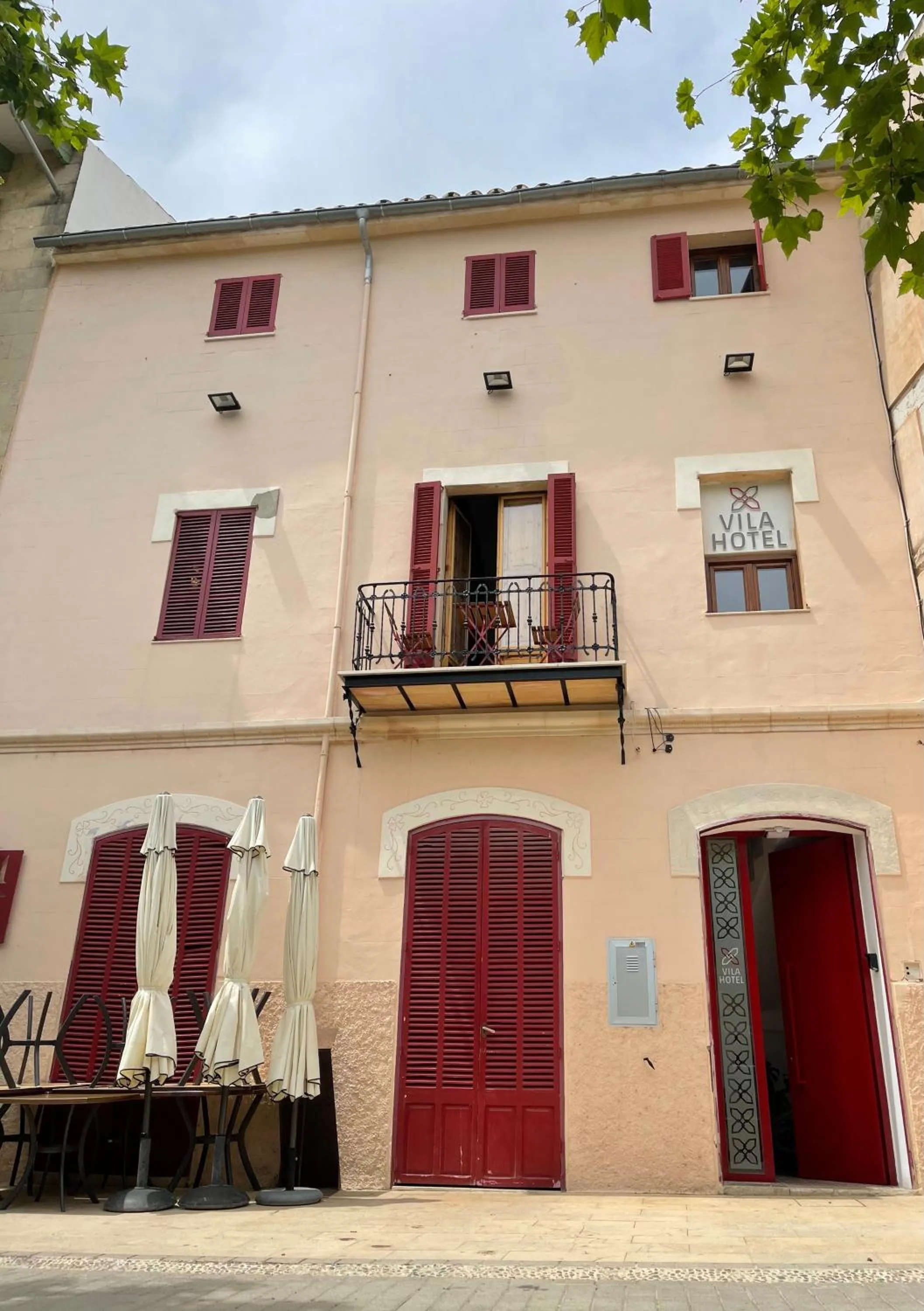 Facade/entrance in Vila Alaró TI