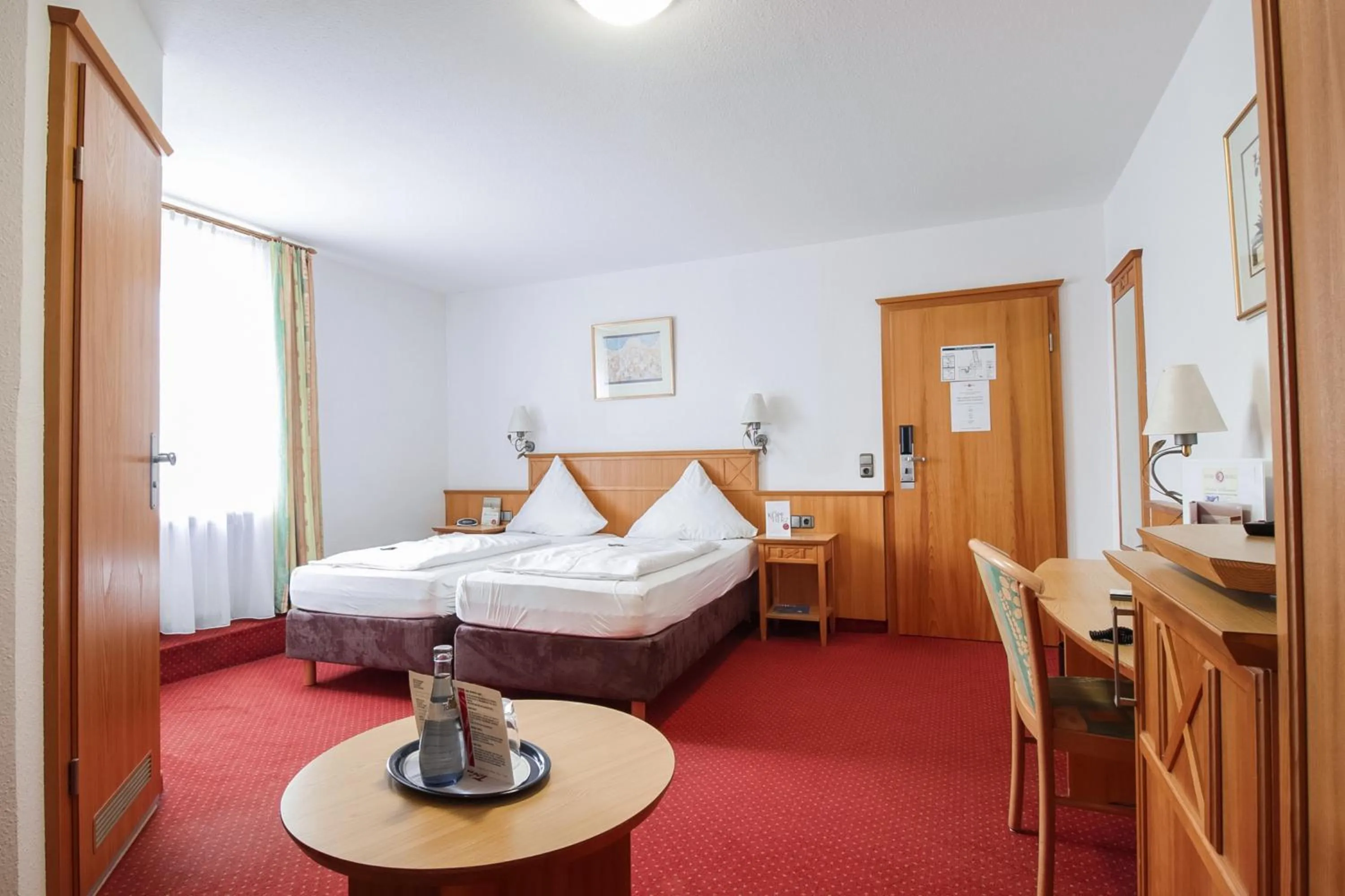 Photo of the whole room, Bed in Landgasthof & Hotel zur Rose Berg