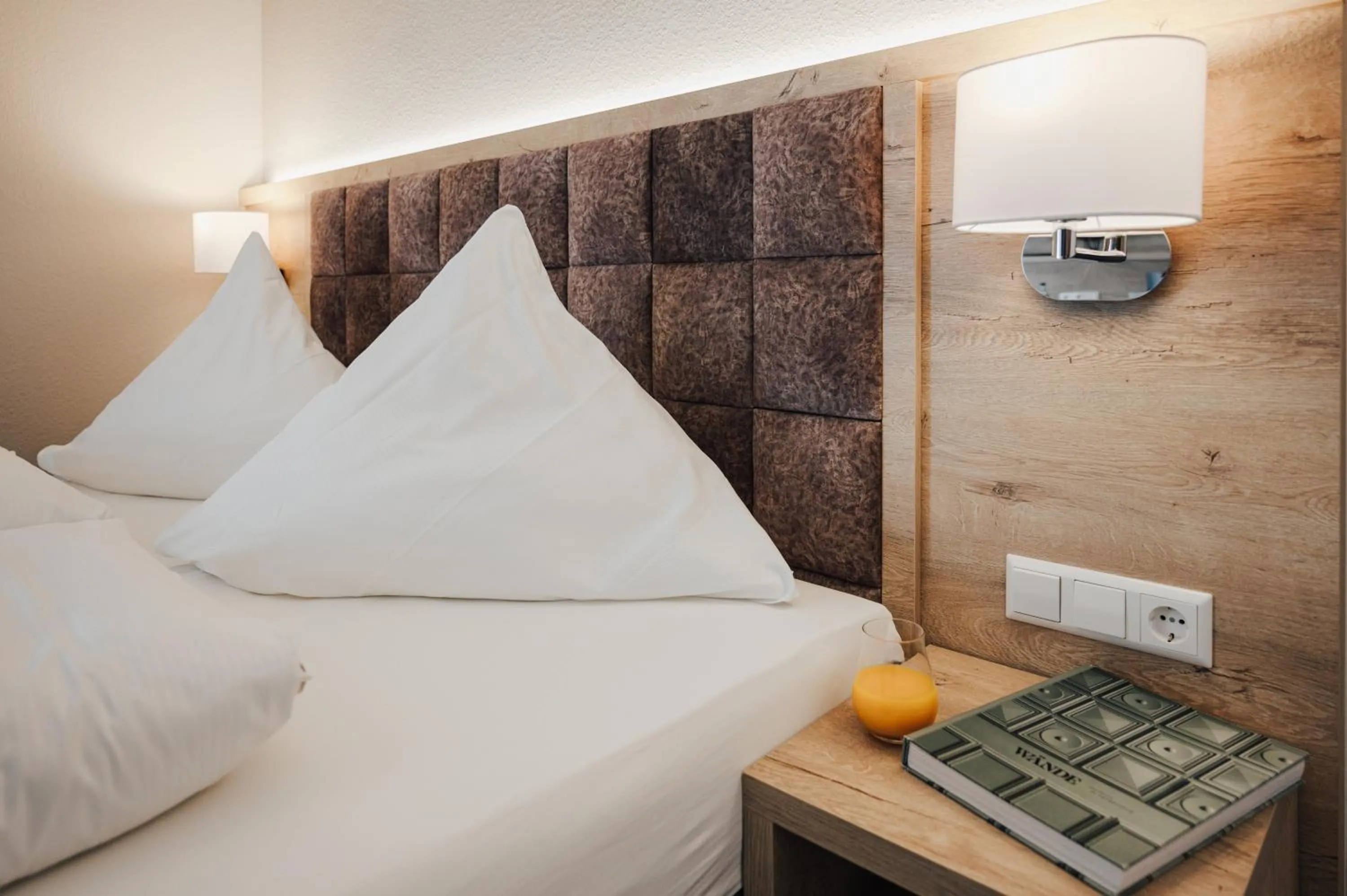 Bed in Landgasthof & Hotel zur Rose Berg